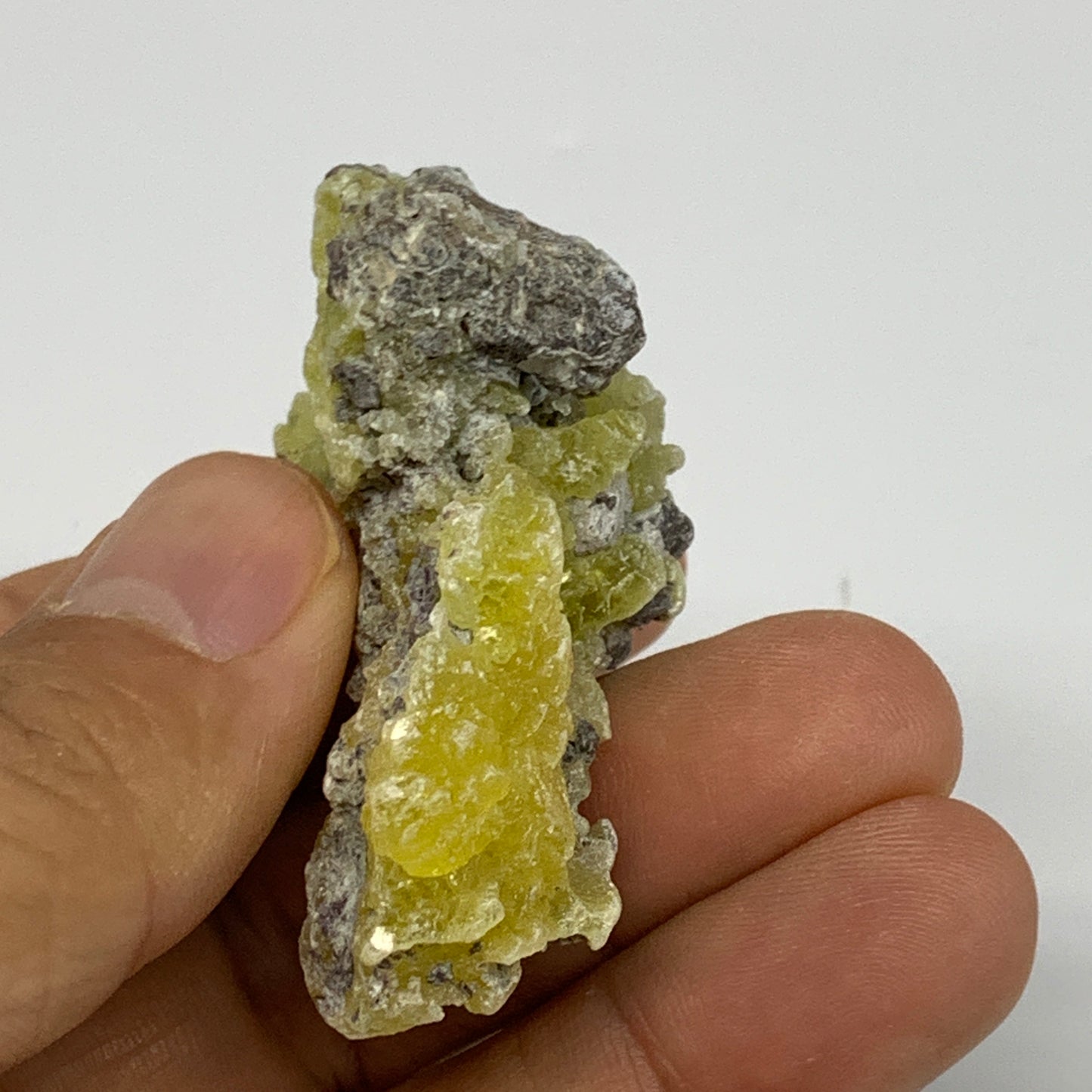 24.8g, 2"x1.4"x0.9", Rough Brucite Crystal Mineral Specimens @Pakistan, B27371