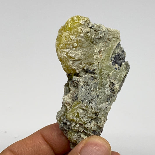39.9g, 2.8"x1.4"x0.6", Rough Brucite Crystal Mineral Specimens @Pakistan, B27391