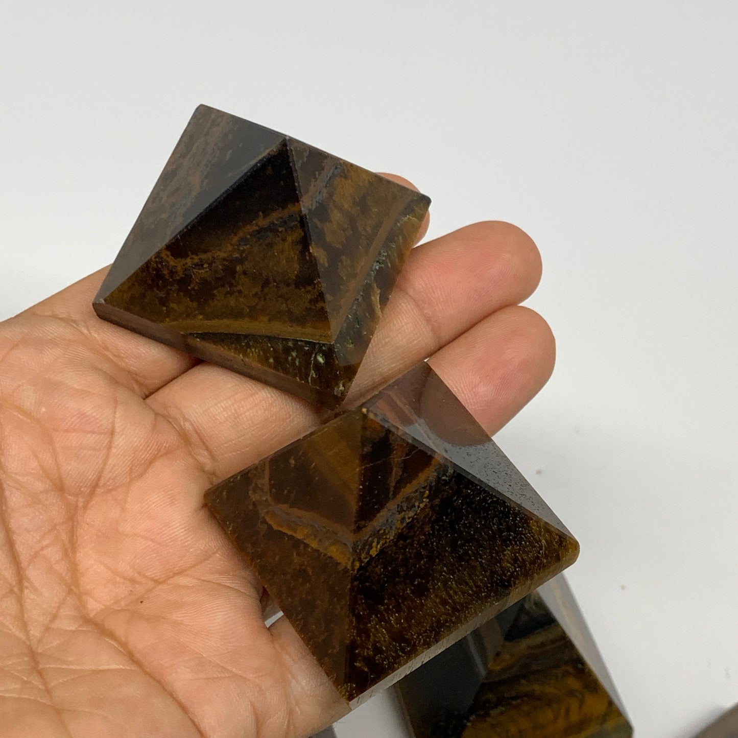 2.2 lbs (1025g),1.2"-1.6", 16pcs,Natural Tiger's Eye Pyramids @India, B29741