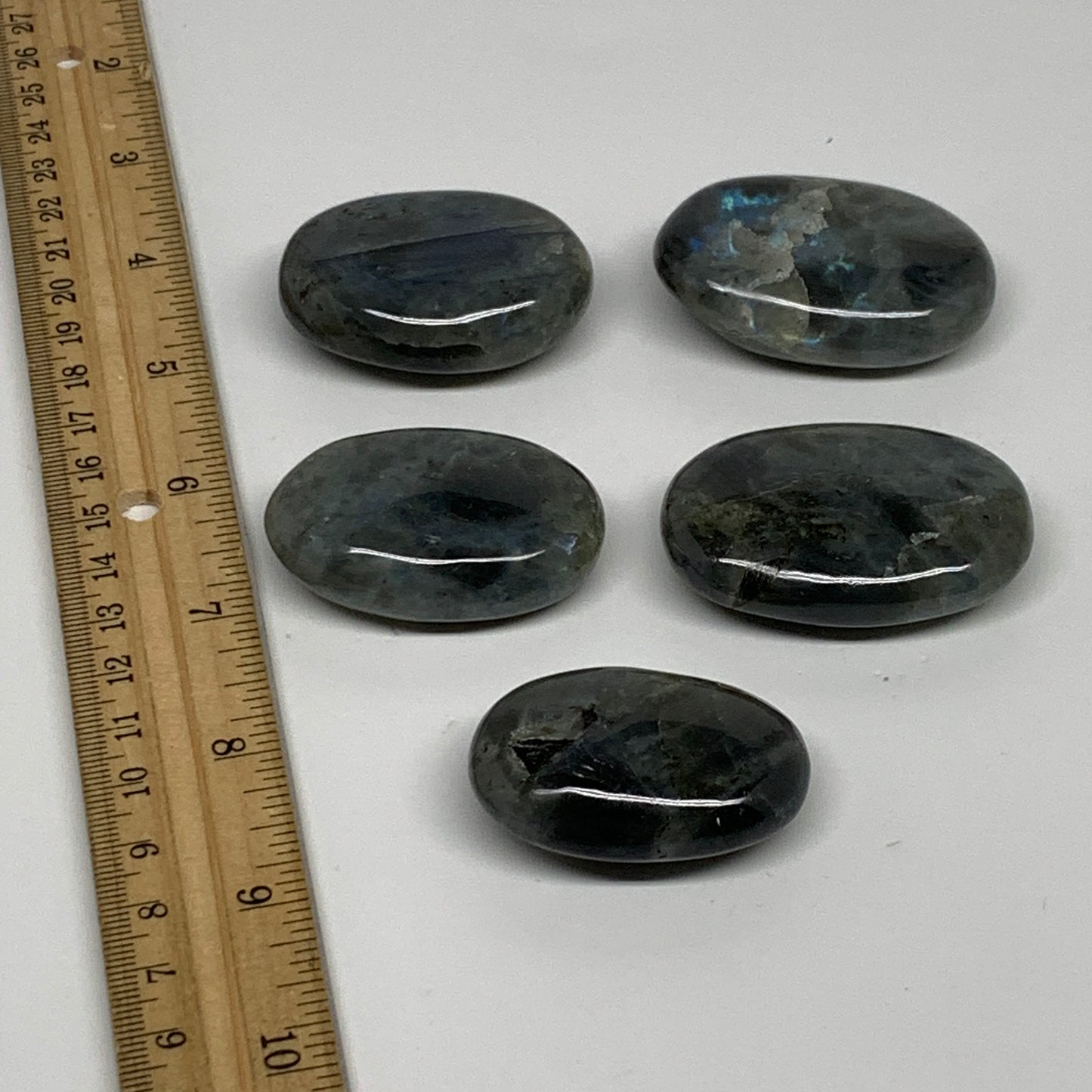 208.9g, 1.7"-2", 5pcs, Labradorite Palm-stone Tumbled Reiki, B35557