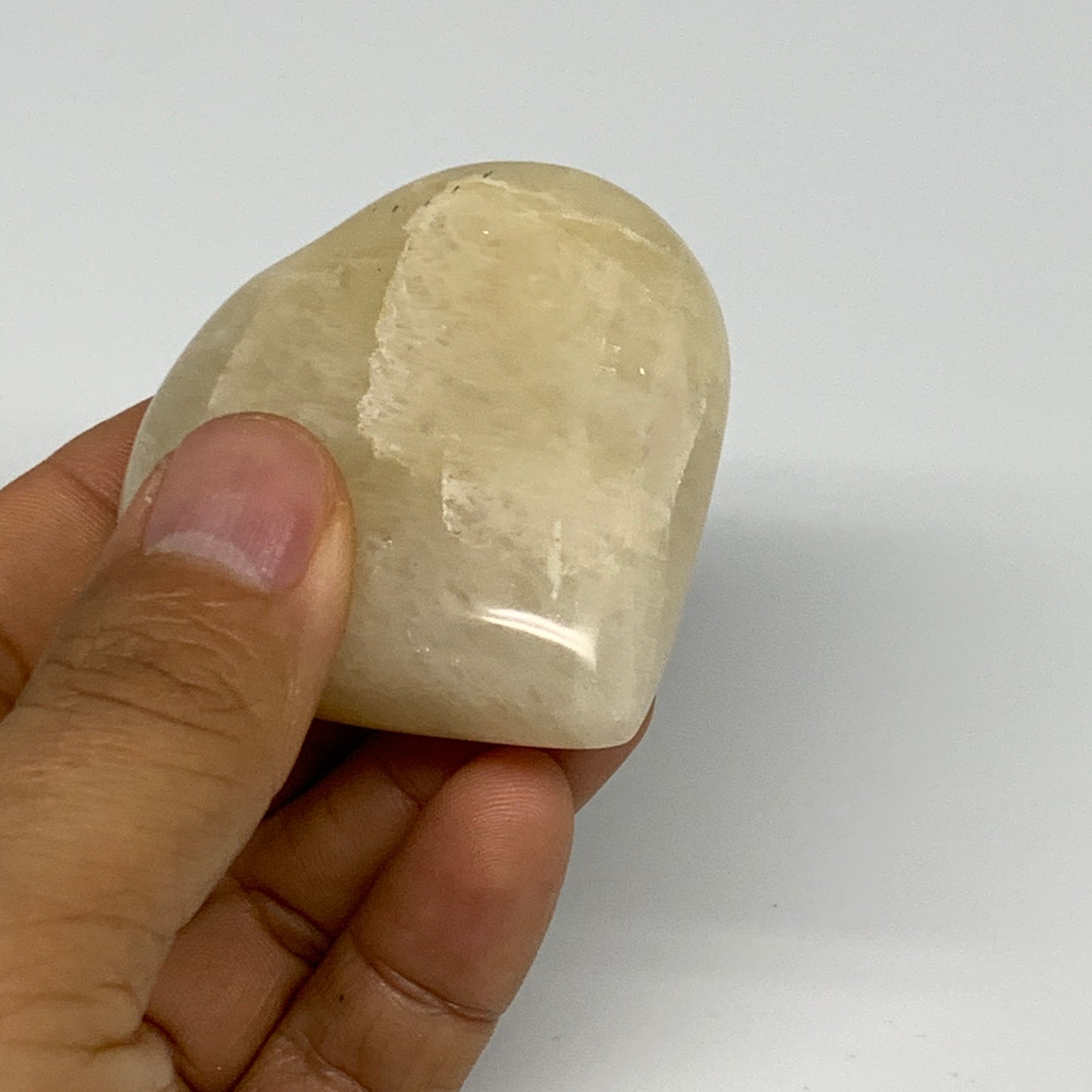 104g,2.2"x2.1"x0.9" Natural Yellow Aventurine Heart Crystal Stone @India, B28347