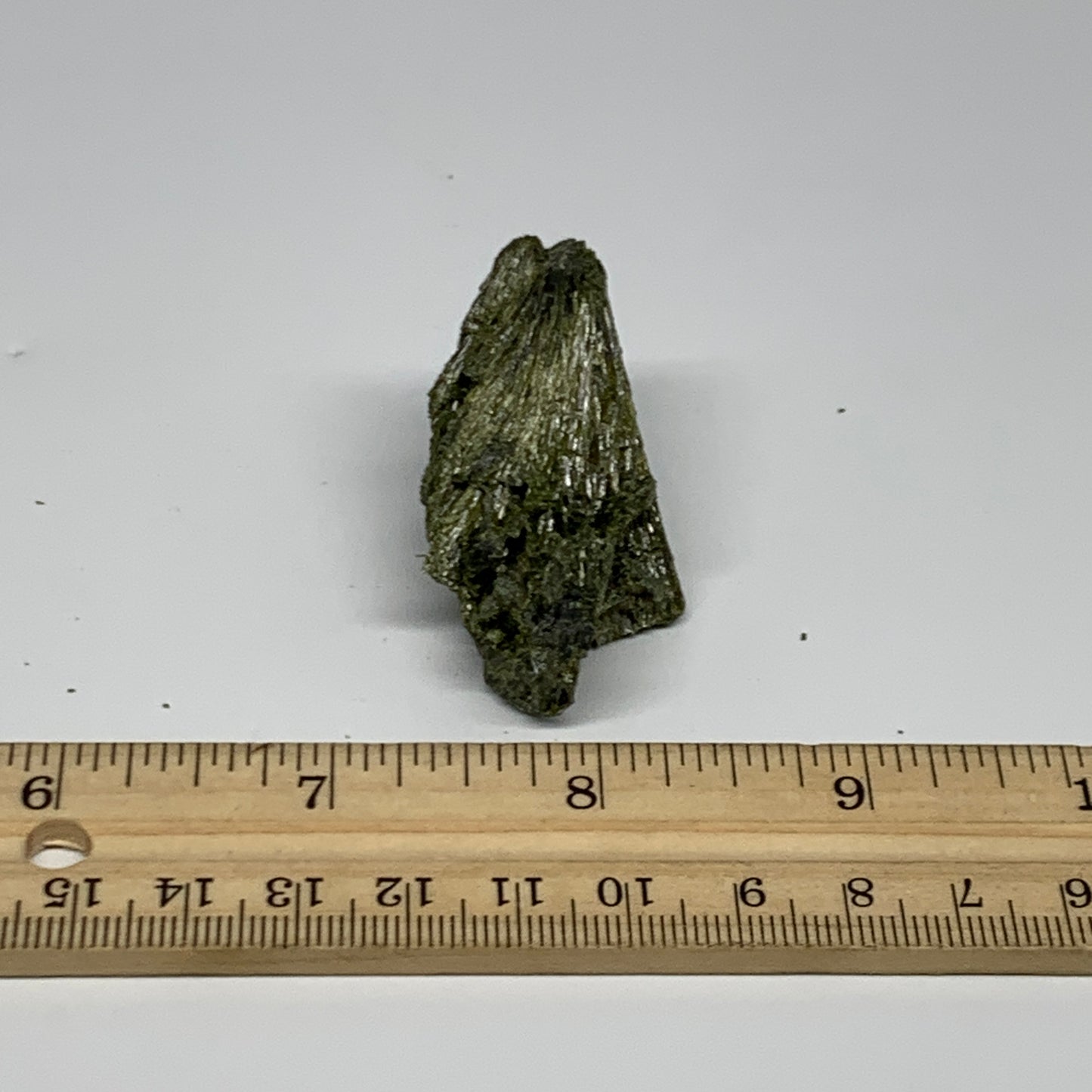 31.5g, 2"x1"x1",Green Epidote Custer/Leaf Mineral Specimen @Pakistan,B27559