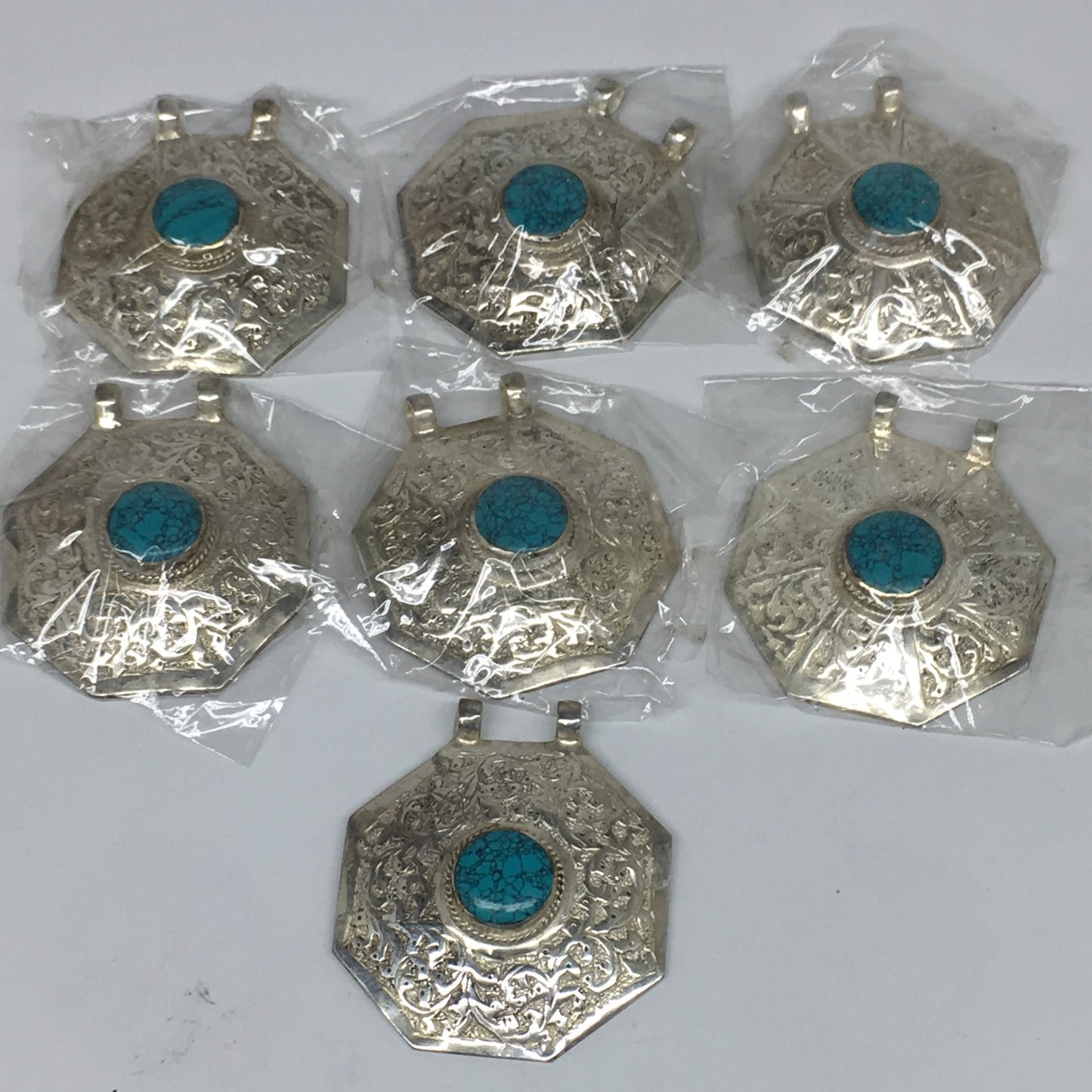 1pc,2.5"x2.4"x0.5",Turkmen Pendant Green Turquoise Inlay Octagon Shape,TN583