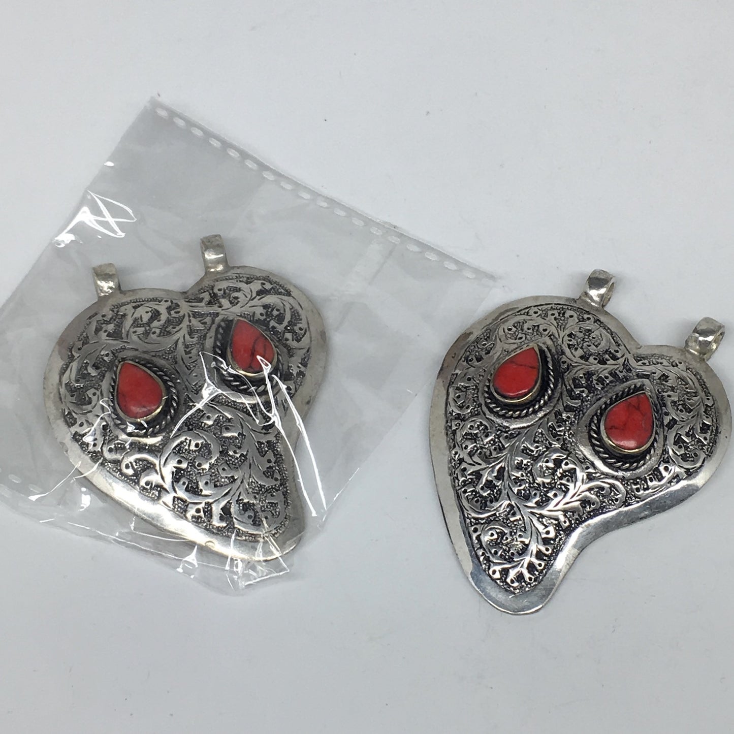 1pc,2.6"x2"x0.6",Turkmen Pendant Red Coral Inlay Drop Shape Statement,TN600