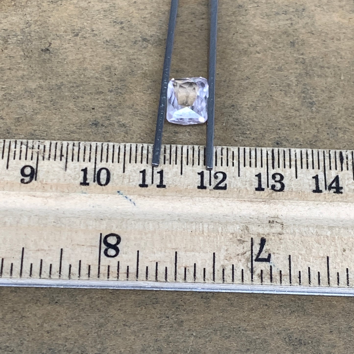 3.23cts, 9mmx7mmx5mm, Kunzite Crystal Facetted Cut Stone @Afghanistan, CTS37