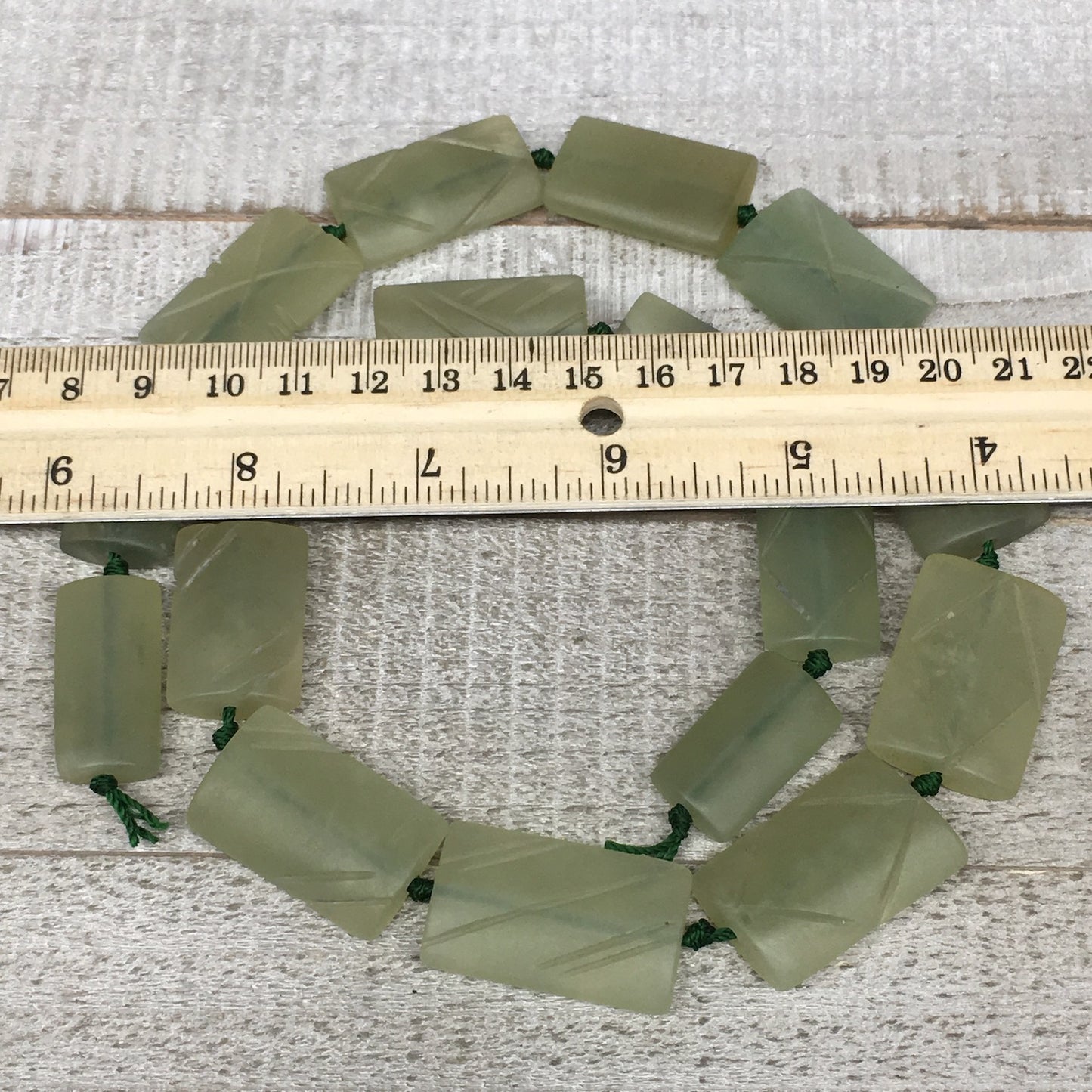 133.2g, 25mm-32mm,17 Beads,Serpentine Rectangle Beads Strand Carved, 22",BN241