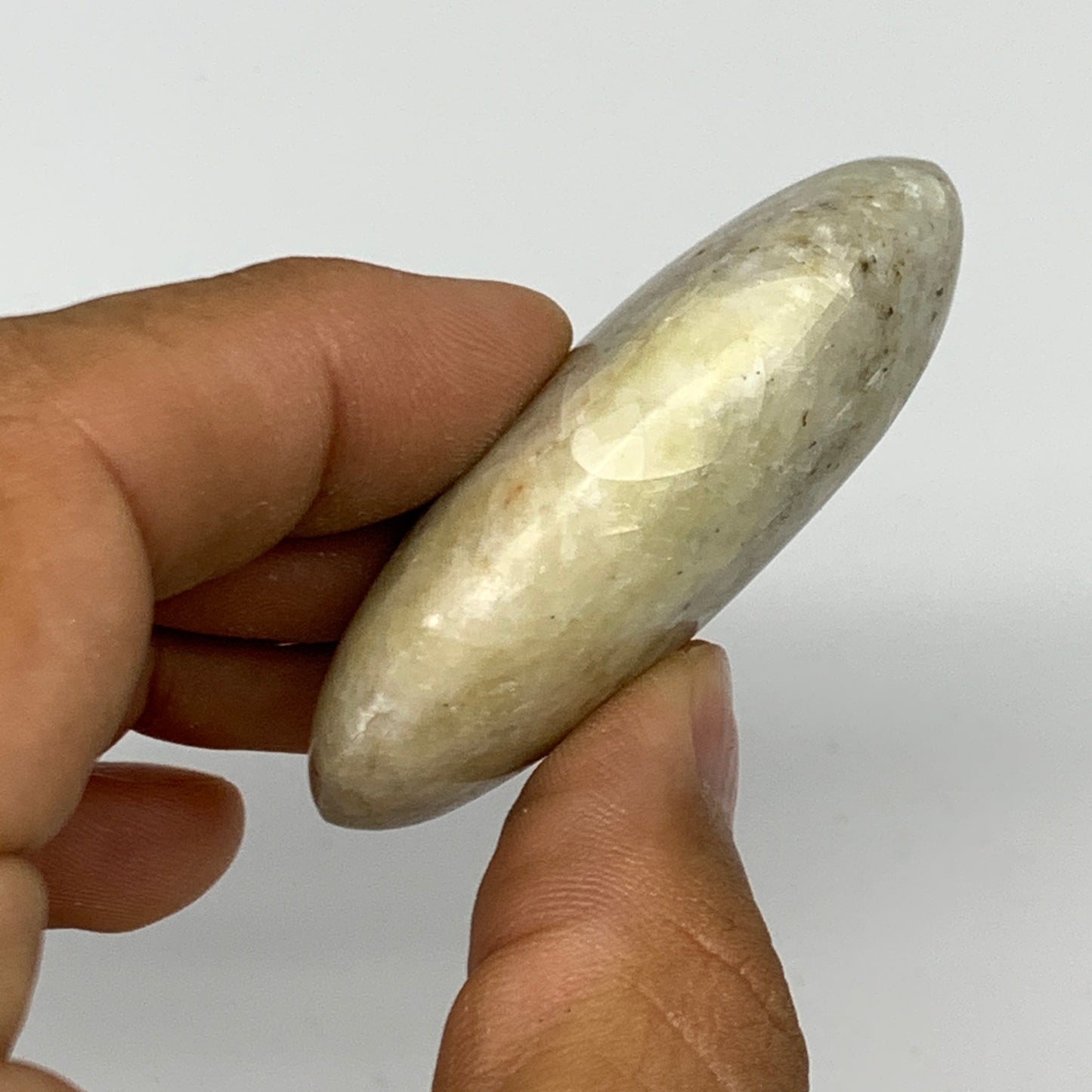58.4g, 2.2"x1.6"x0.7", Natural Yellow Calcite Palm-Stone Crystal Polished Reiki,