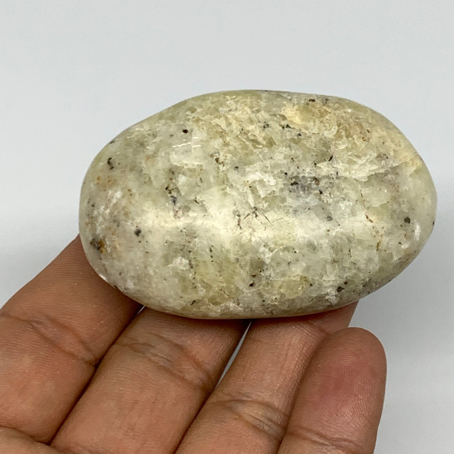82.9g, 2.4"x1.6"x0.7", Natural Yellow Calcite Palm-Stone Crystal Polished Reiki,