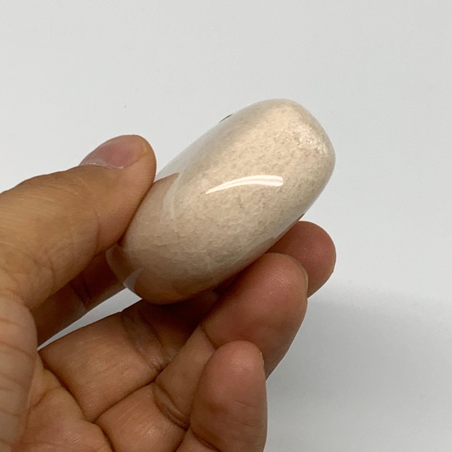 100.3g,2.2"x1.7"x0.9" Peach Moonstone Crystal Palm-Stone Polished Reiki, B27992