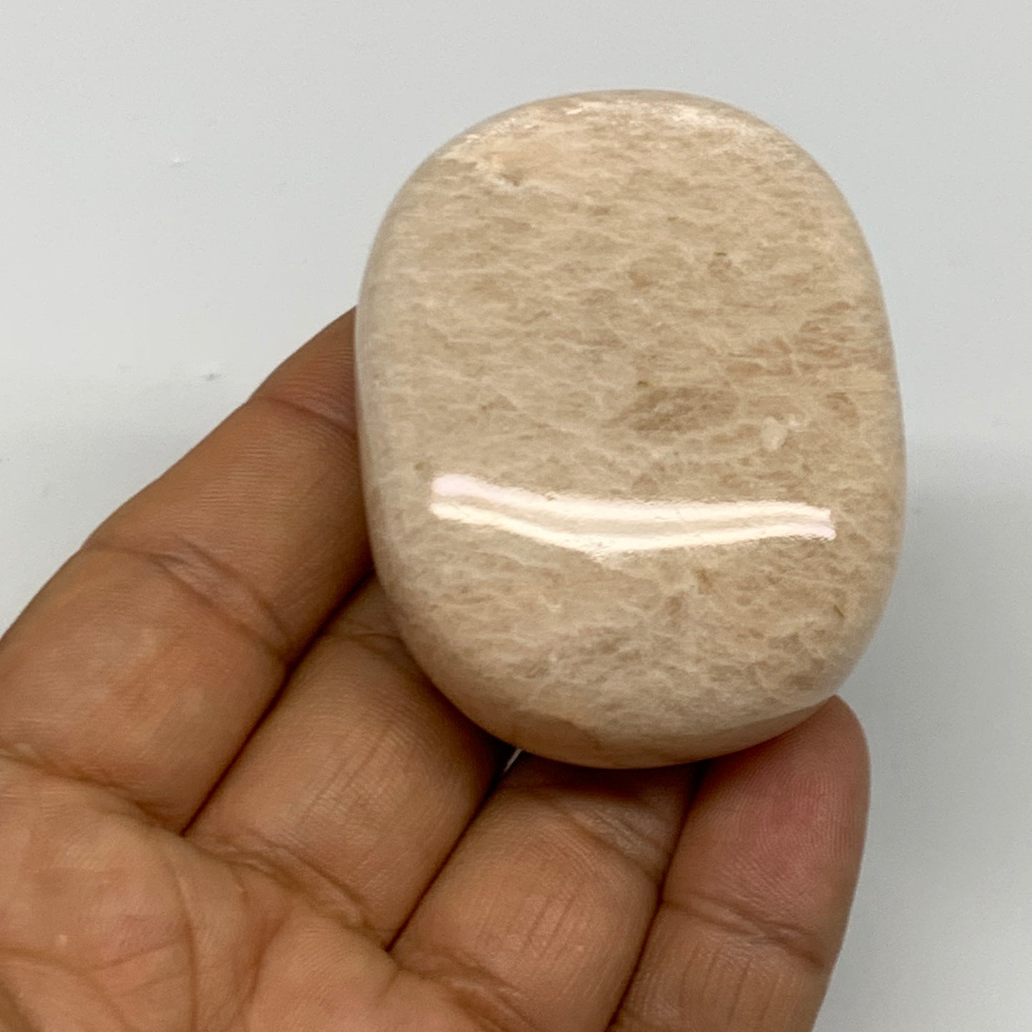 99.4g,2.1"x1.7"x0.9" Peach Moonstone Crystal Palm-Stone Polished Reiki, B27993