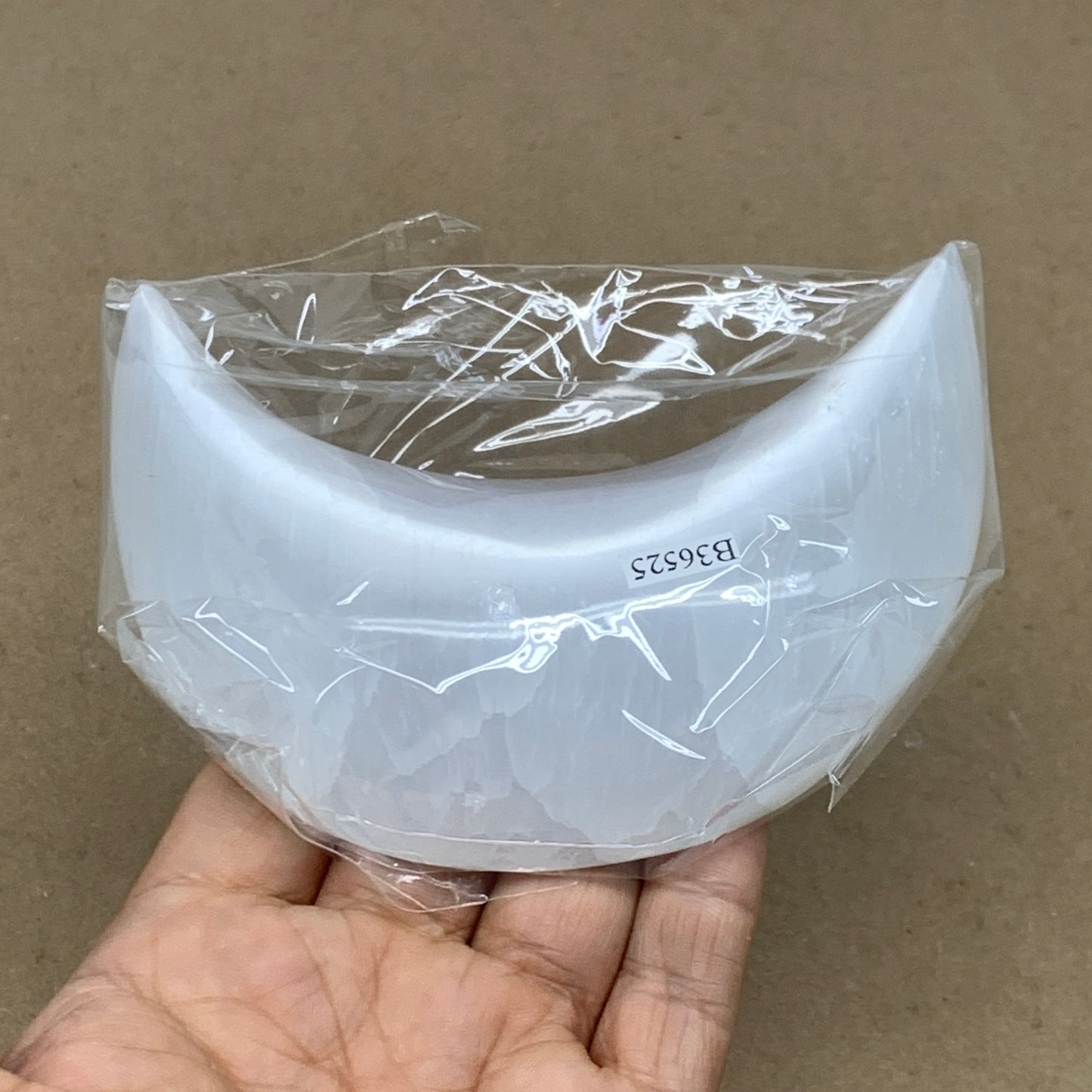 217g, 4.5"x2.1"x1", Selenite Crescent Moon Crystal (Satin Spar), B36525