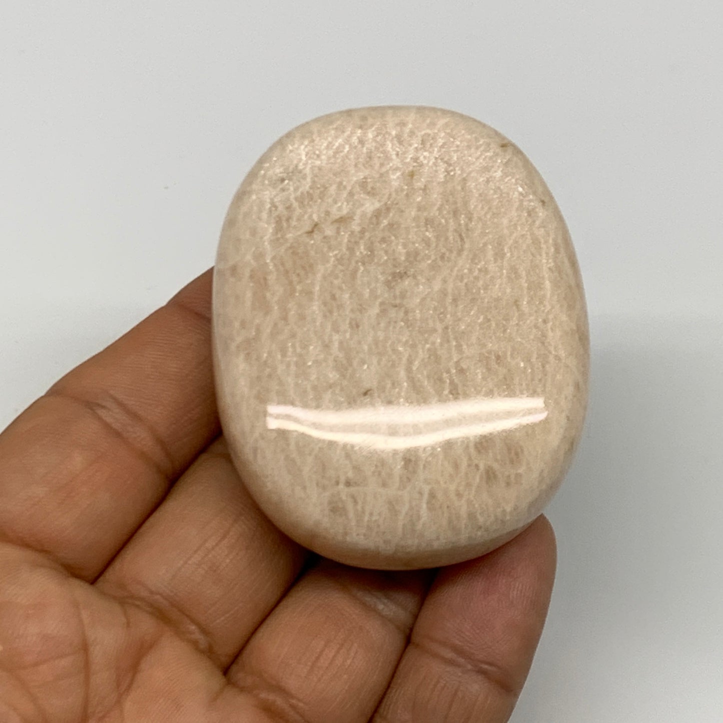 96.9g,2.3"x1.8"x0.8" Peach Moonstone Crystal Palm-Stone Polished Reiki, B27994