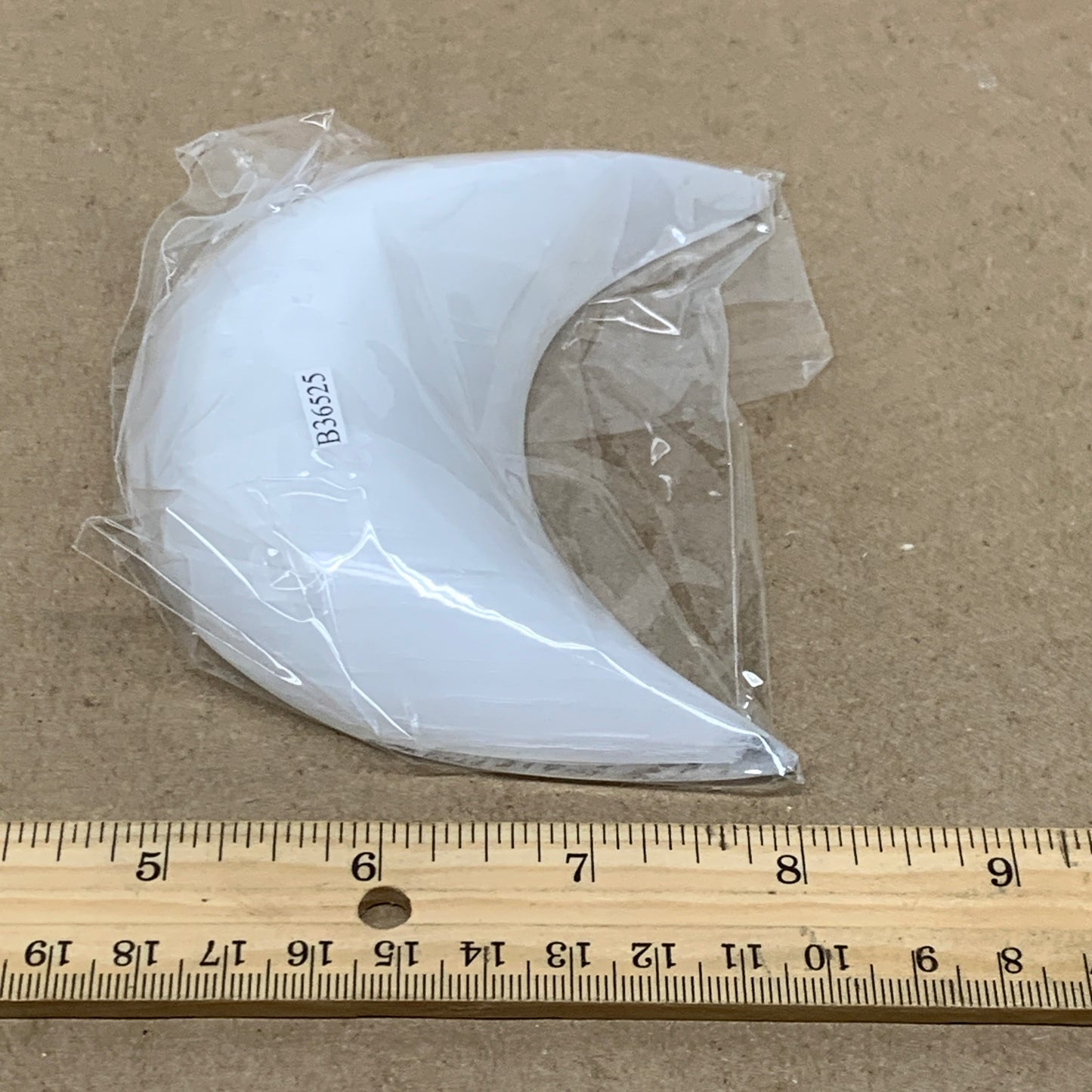 217g, 4.5"x2.1"x1", Selenite Crescent Moon Crystal (Satin Spar), B36525