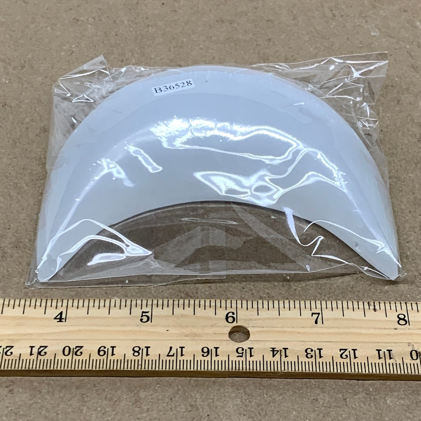 235g, 4.5"x2.3"x1", Selenite Crescent Moon Crystal (Satin Spar), B36528