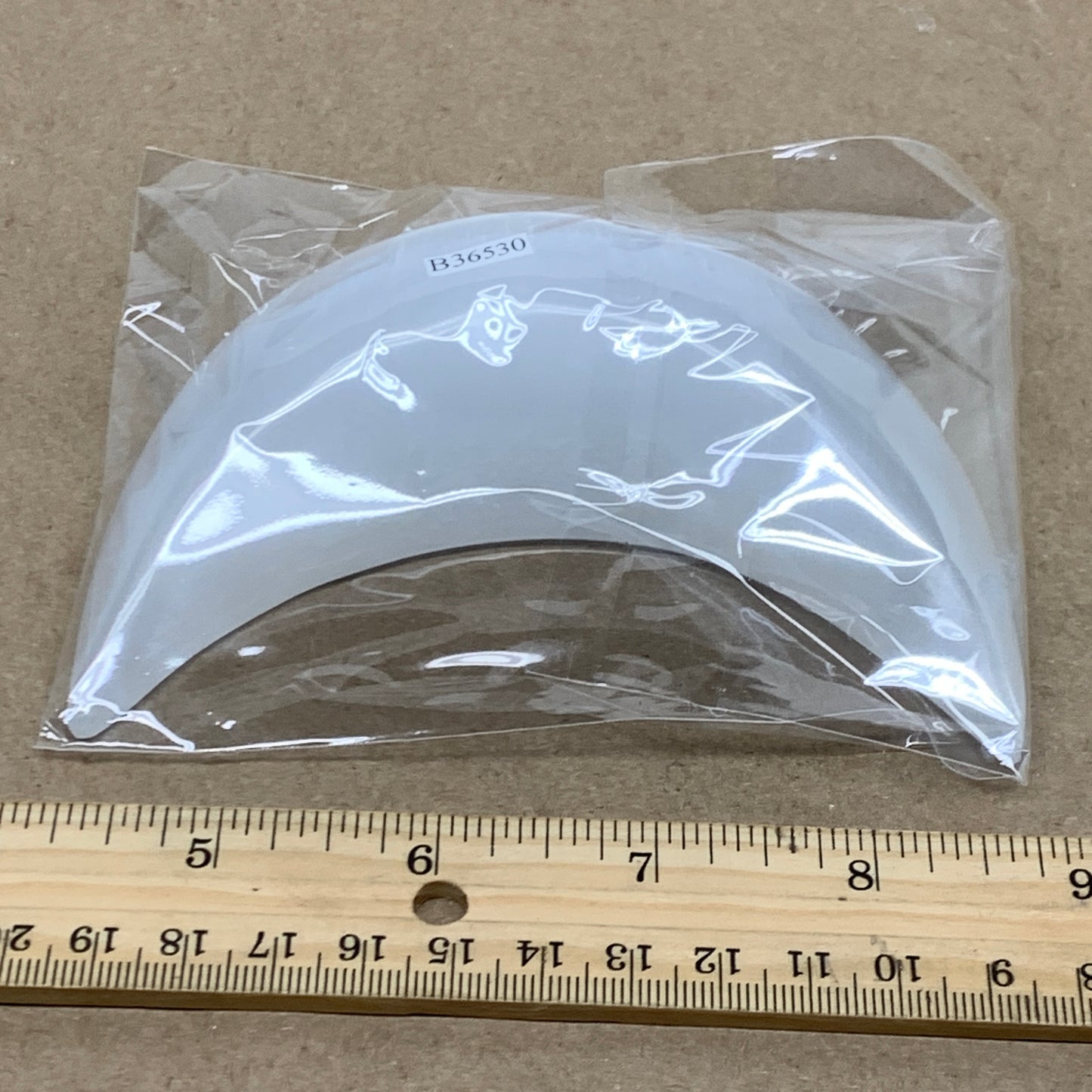 214g, 4.6"x2.1"x1", Selenite Crescent Moon Crystal (Satin Spar), B36530