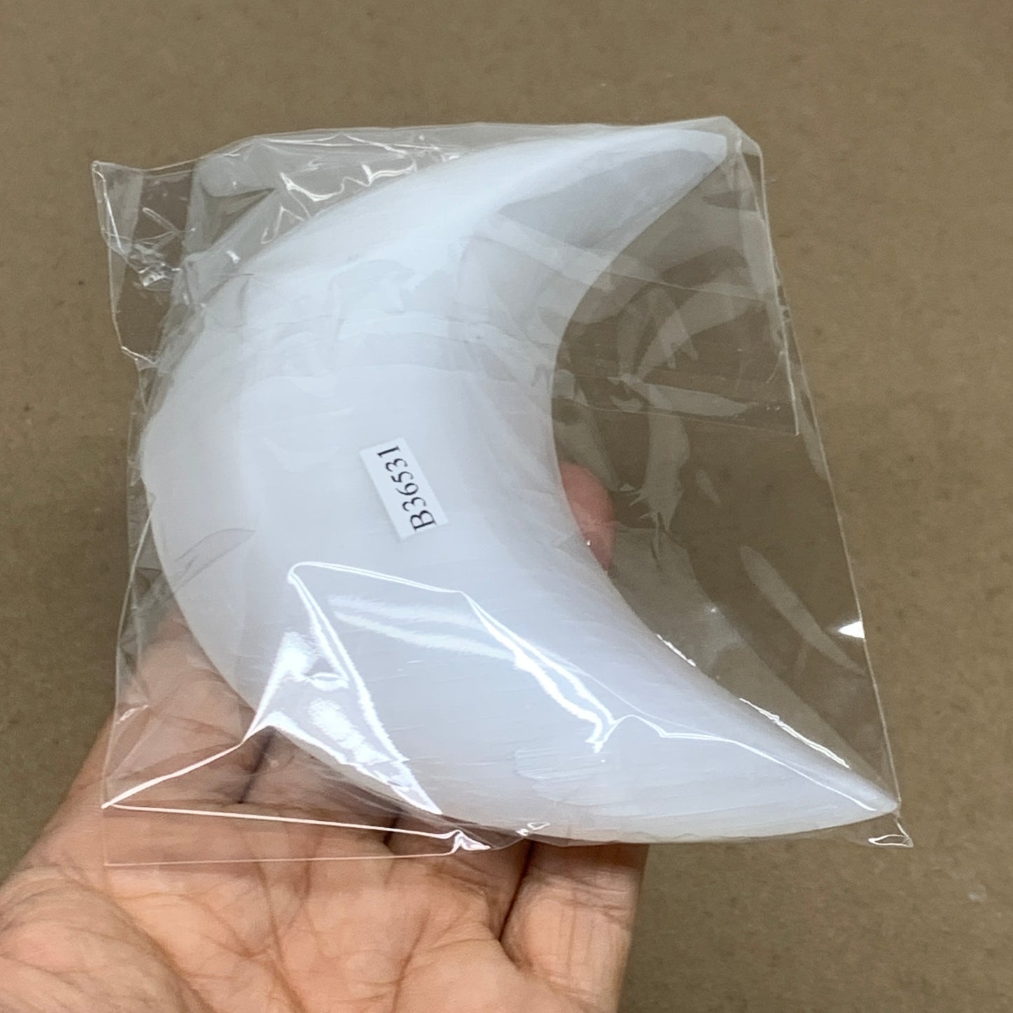 200g, 4.6"x2.2"x0.9", Selenite Crescent Moon Crystal (Satin Spar), B36531