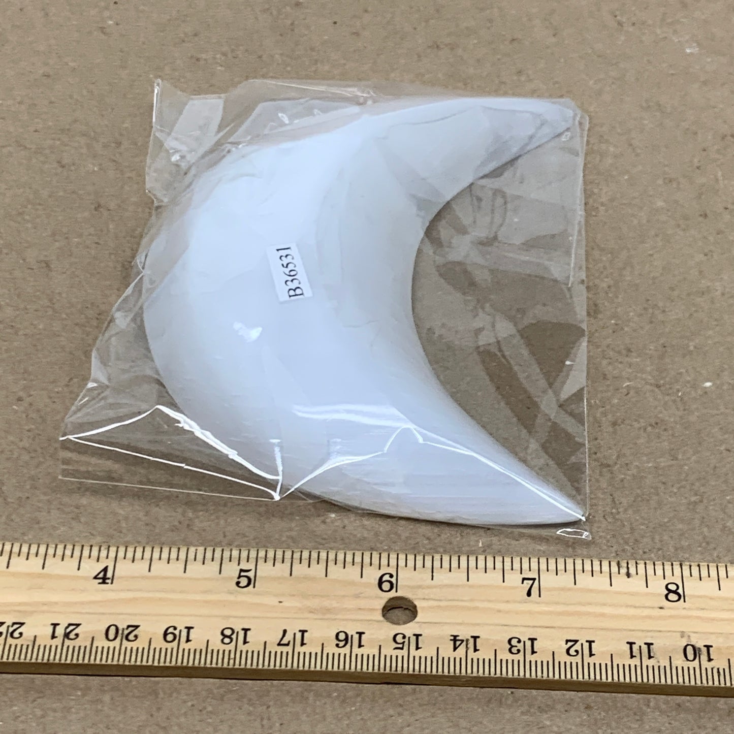 200g, 4.6"x2.2"x0.9", Selenite Crescent Moon Crystal (Satin Spar), B36531