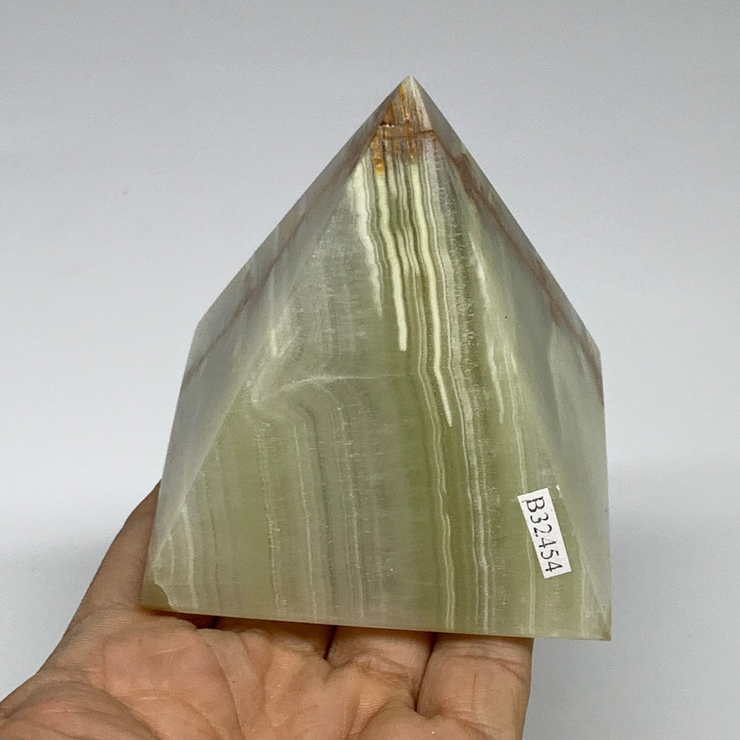 0.92 lbs, 3"x2.9"x2.9", Green Onyx Pyramid Gemstone Crystal, B32454