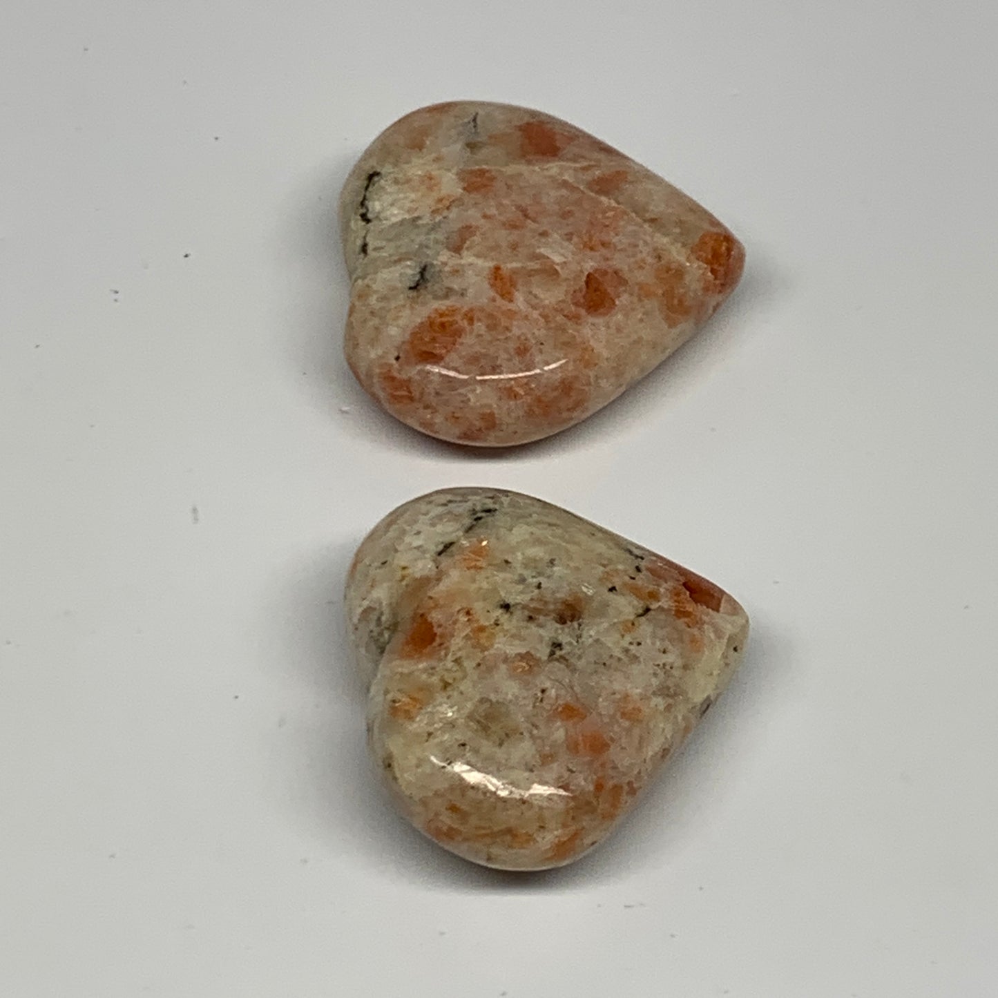 156.9g,1.8"-2.1", 2pcs, Sunstone Heart Polished Healing Crystal,B28025