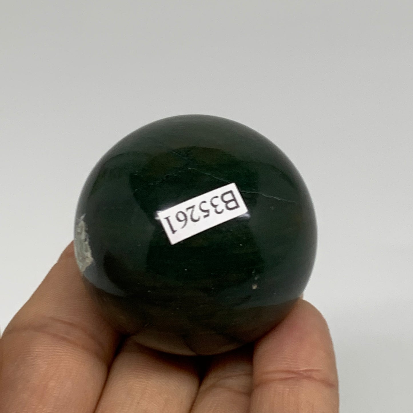 104.4g, 1.6"(41mm) Green Zade Stone Sphere Gemstone,Healing Crystal, B35261