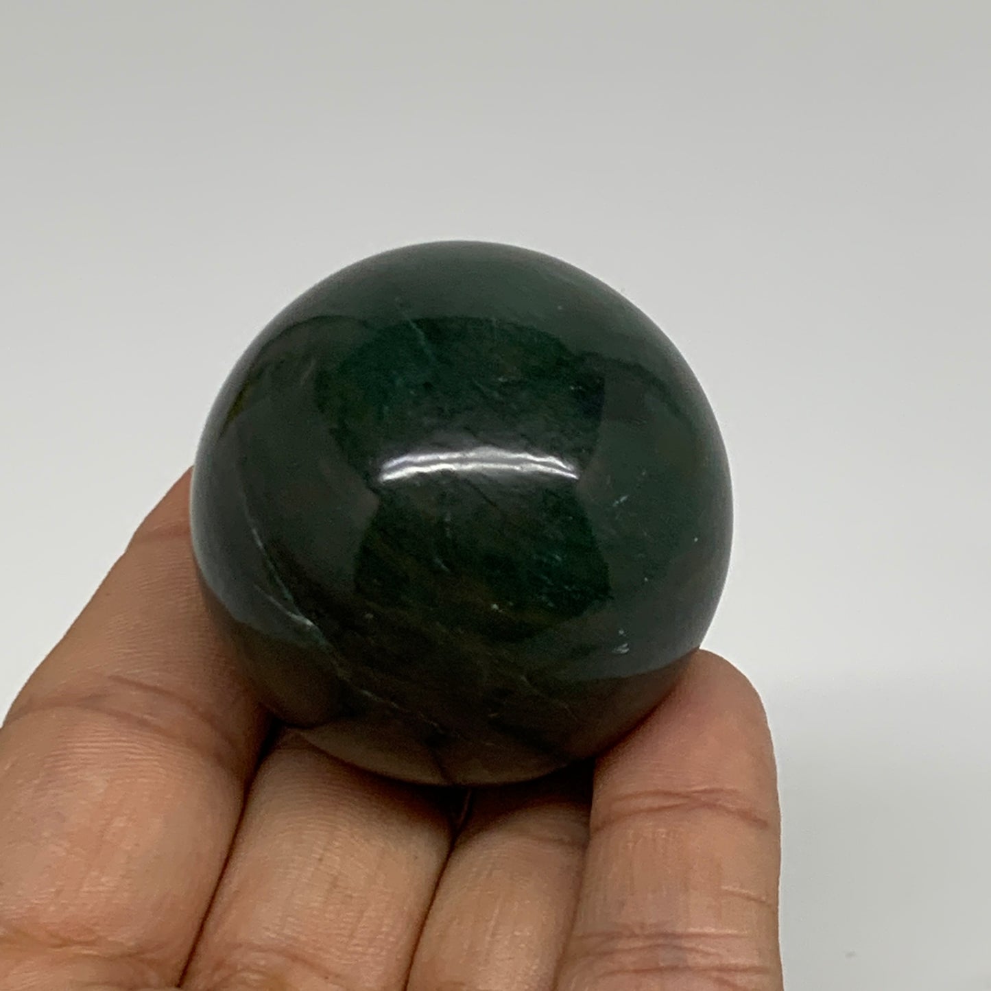 104.4g, 1.6"(41mm) Green Zade Stone Sphere Gemstone,Healing Crystal, B35261
