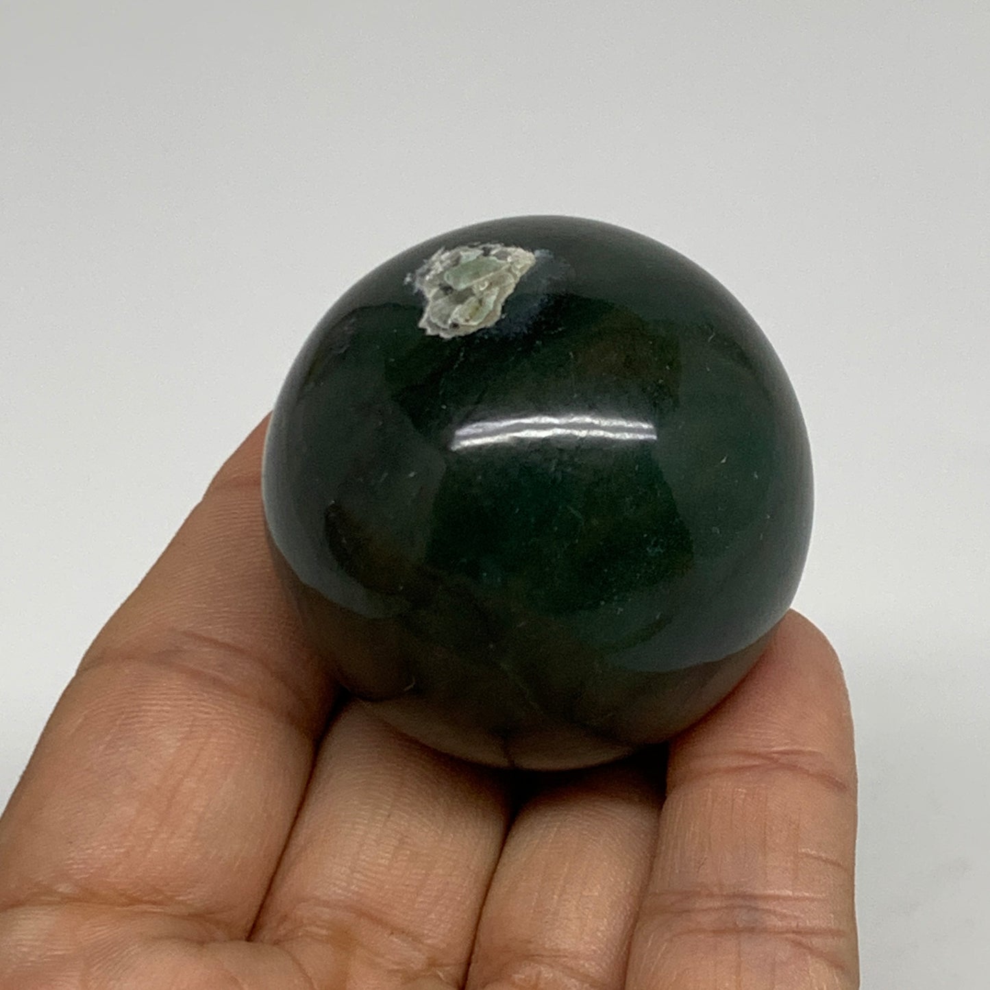 104.4g, 1.6"(41mm) Green Zade Stone Sphere Gemstone,Healing Crystal, B35261