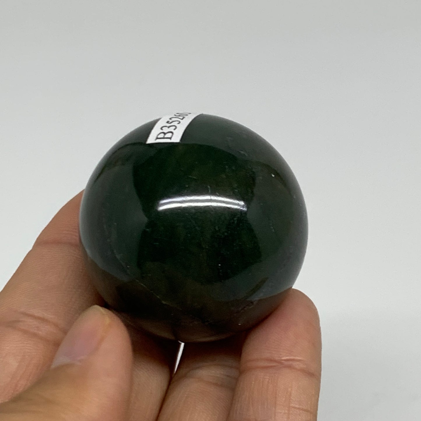 95.7g, 1.6"(40mm) Green Zade Stone Sphere Gemstone,Healing Crystal, B35265