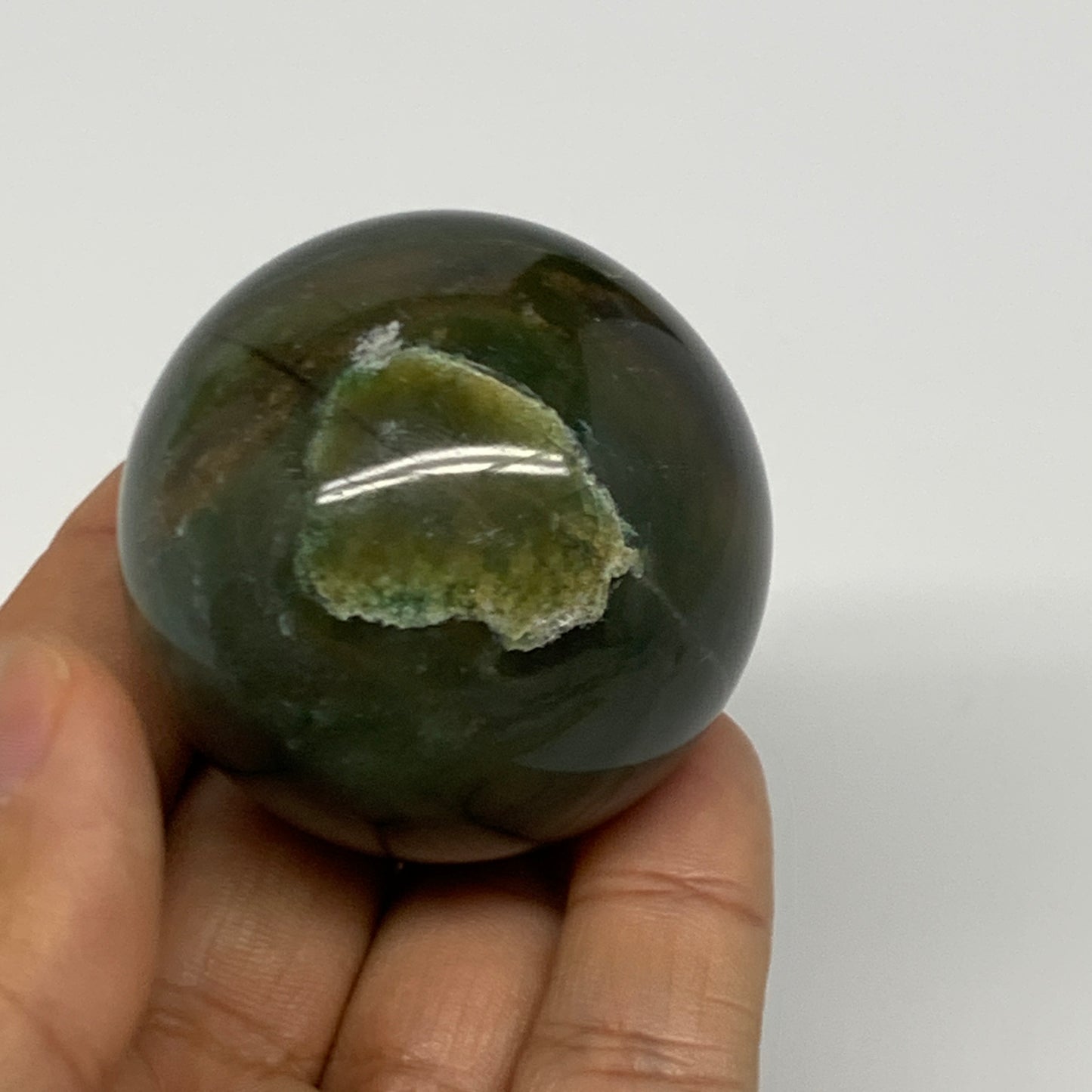 132.5g, 1.8"(45mm) Green Zade Stone Sphere Gemstone,Healing Crystal, B27152