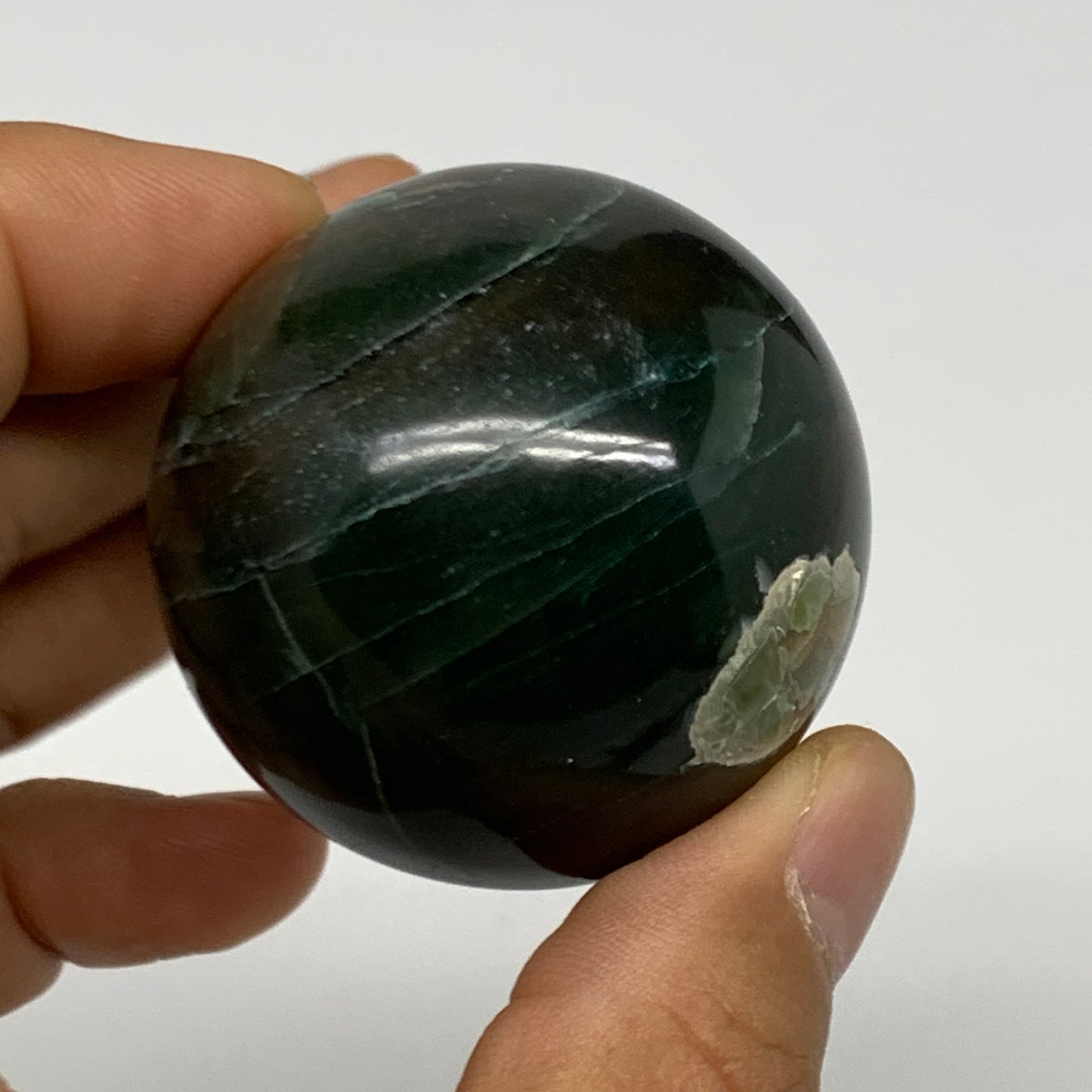 114.8g, 1.7"(43mm) Green Zade Stone Sphere Gemstone,Healing Crystal, B27153