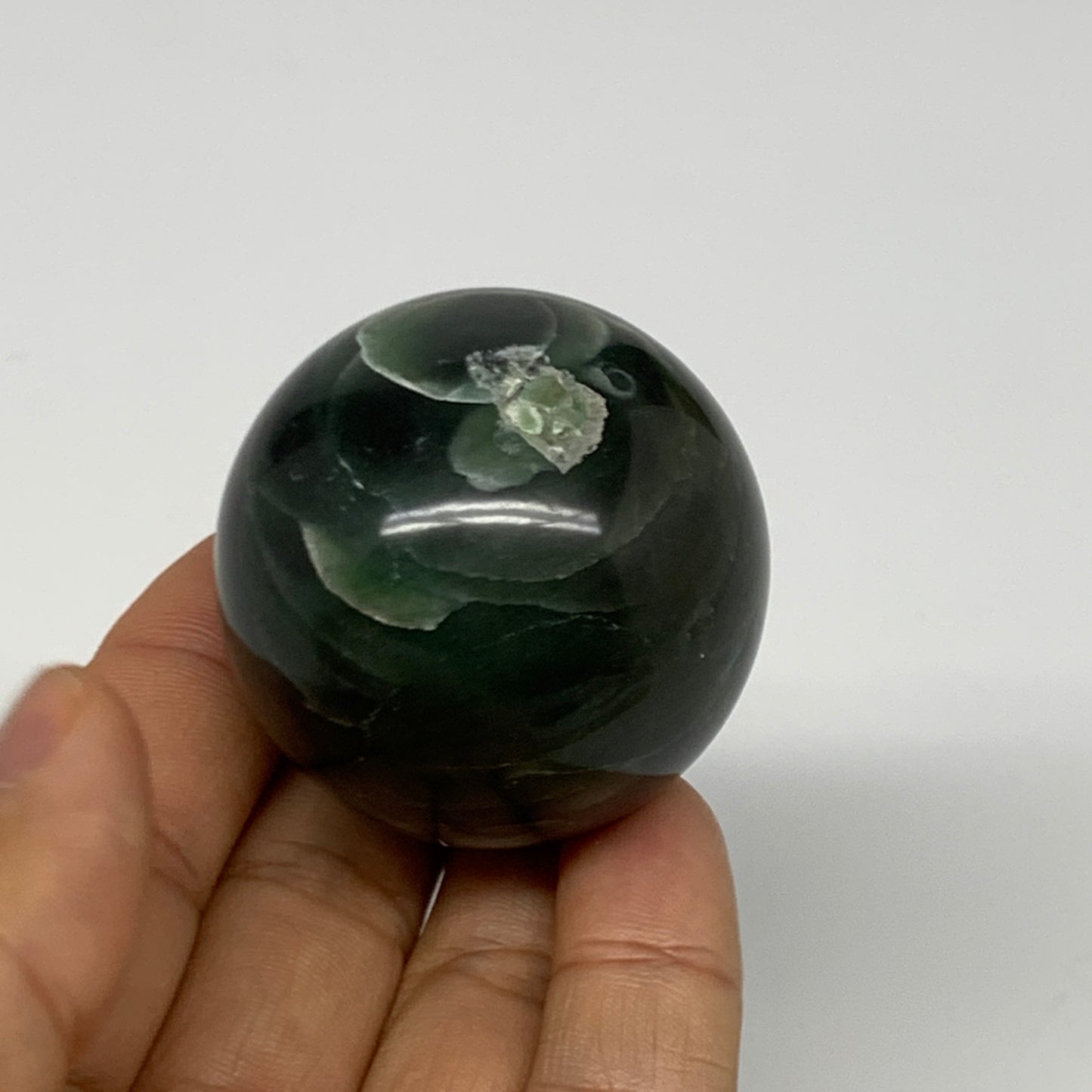 116.1g, 1.7"(43mm) Green Zade Stone Sphere Gemstone,Healing Crystal, B27167