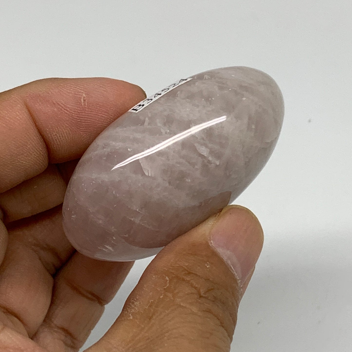77.5g , 2.1"x1.6"x1", Natural Pink Rose Quartz Palm-stone Crystal, B34524