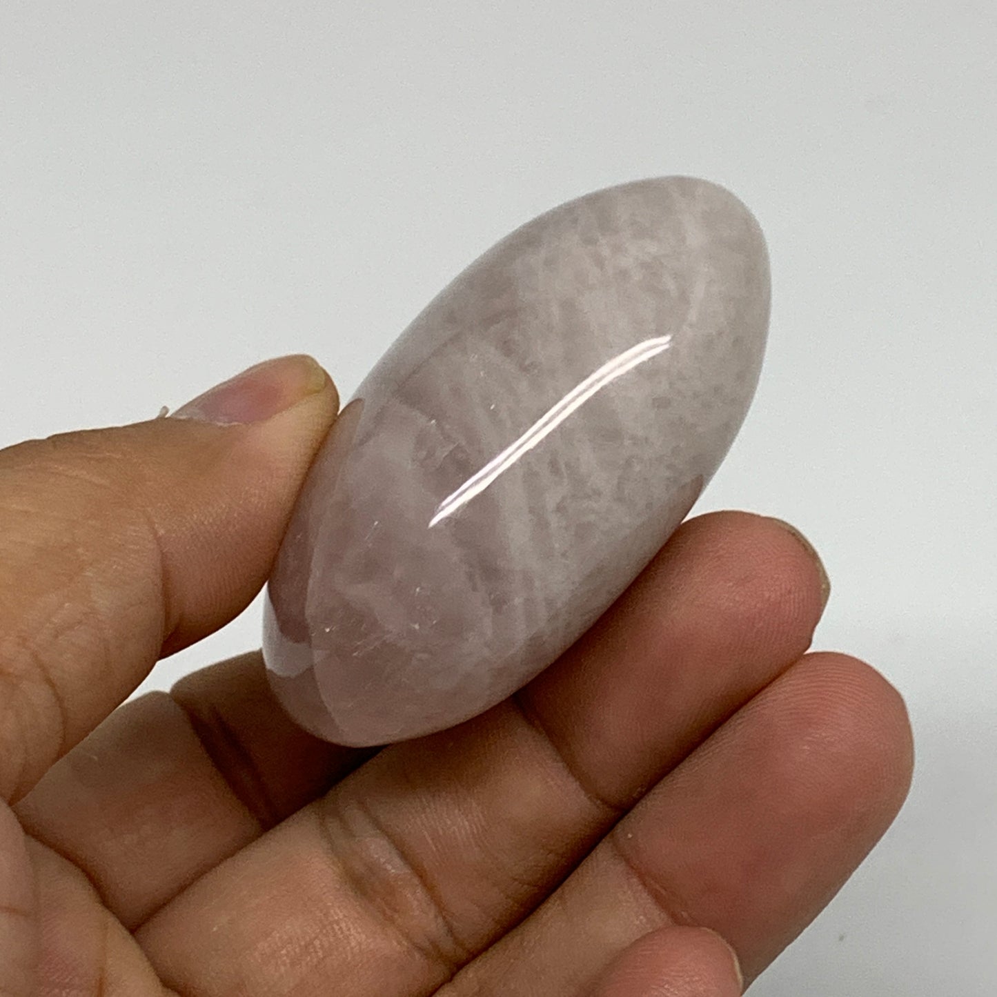 77.5g , 2.1"x1.6"x1", Natural Pink Rose Quartz Palm-stone Crystal, B34524