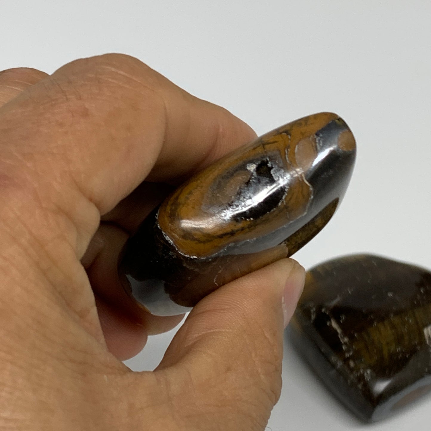 206.5g, 1.9"-2", 3pcs, Tiger's Eye Heart Polished Healing Crystal, B33913