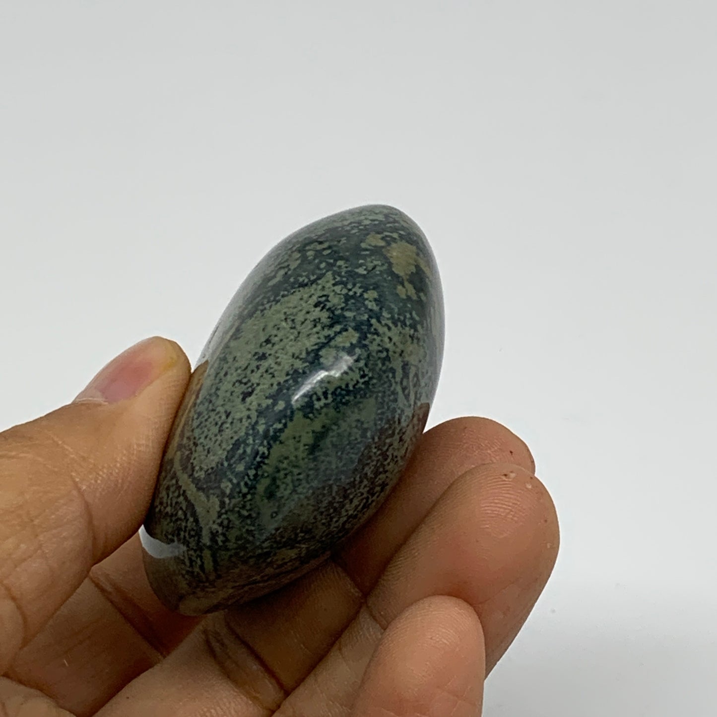 105.6g, 2.2"x2"x1", Crocodile Kambaba Jasper Palm-Stone, B37595