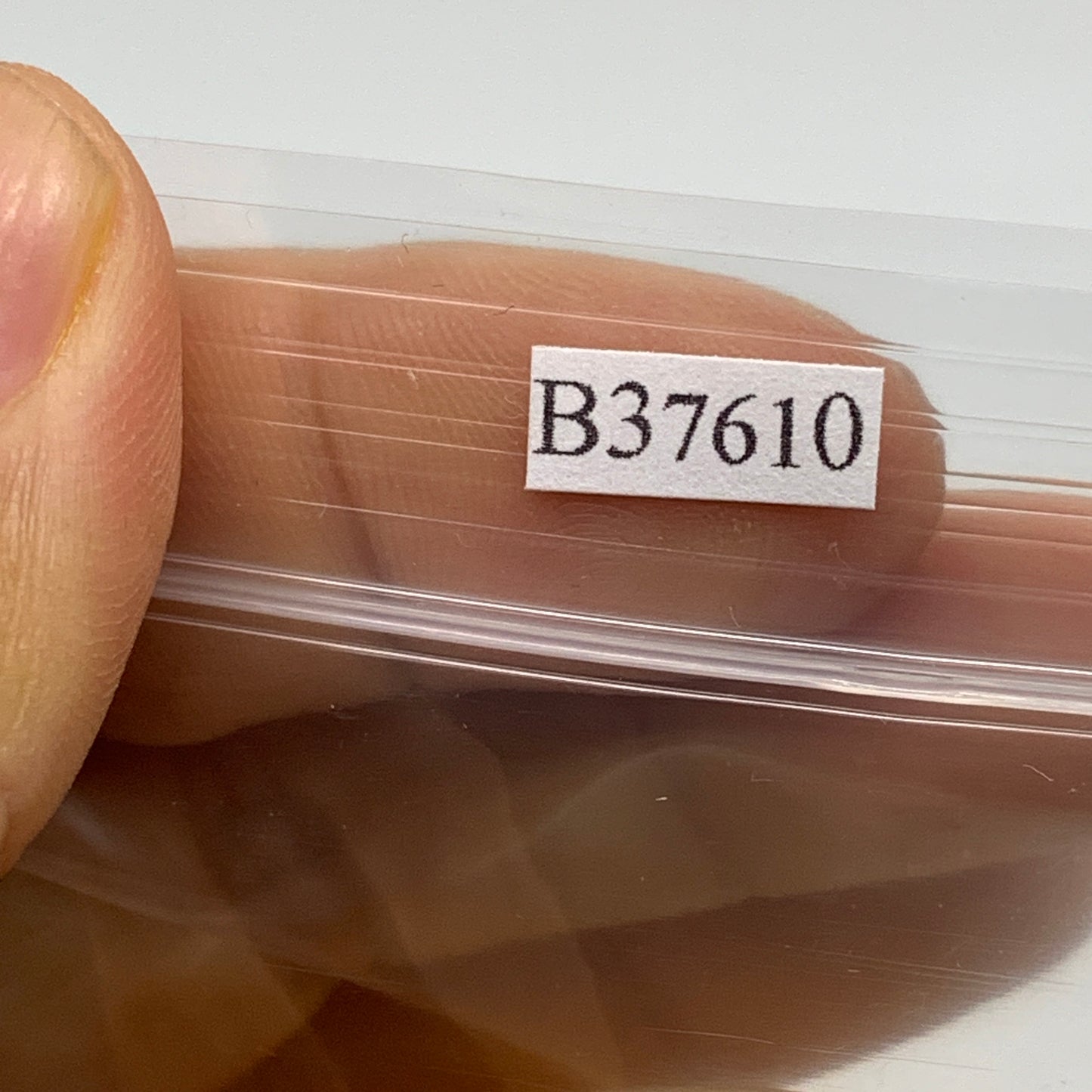 203.3g, 1.8"-2", 3pcs, Red Carnelian Palm-Stone Gem Crystal Polished, B37610