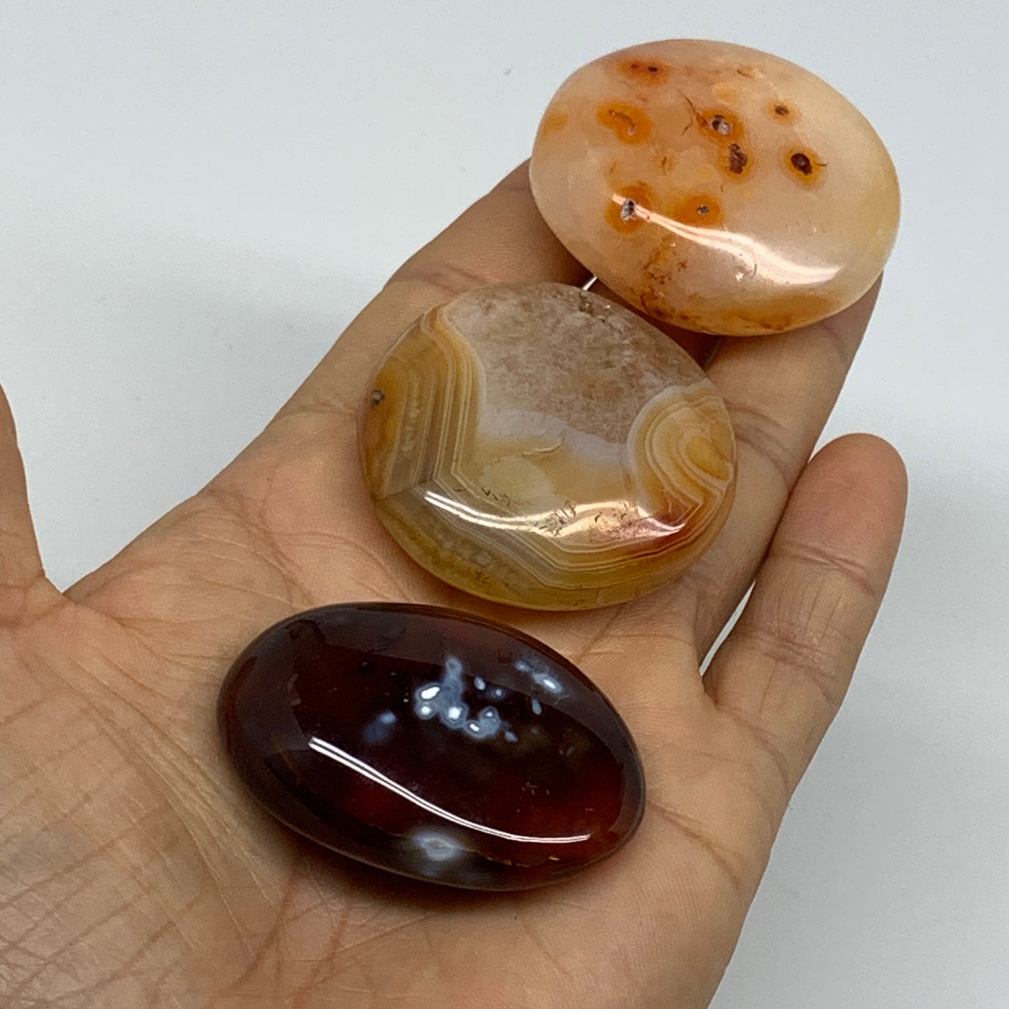 135.4g, 1.7"-1.9", 3pcs, Red Carnelian Palm-Stone Gem Crystal Polished, B37611