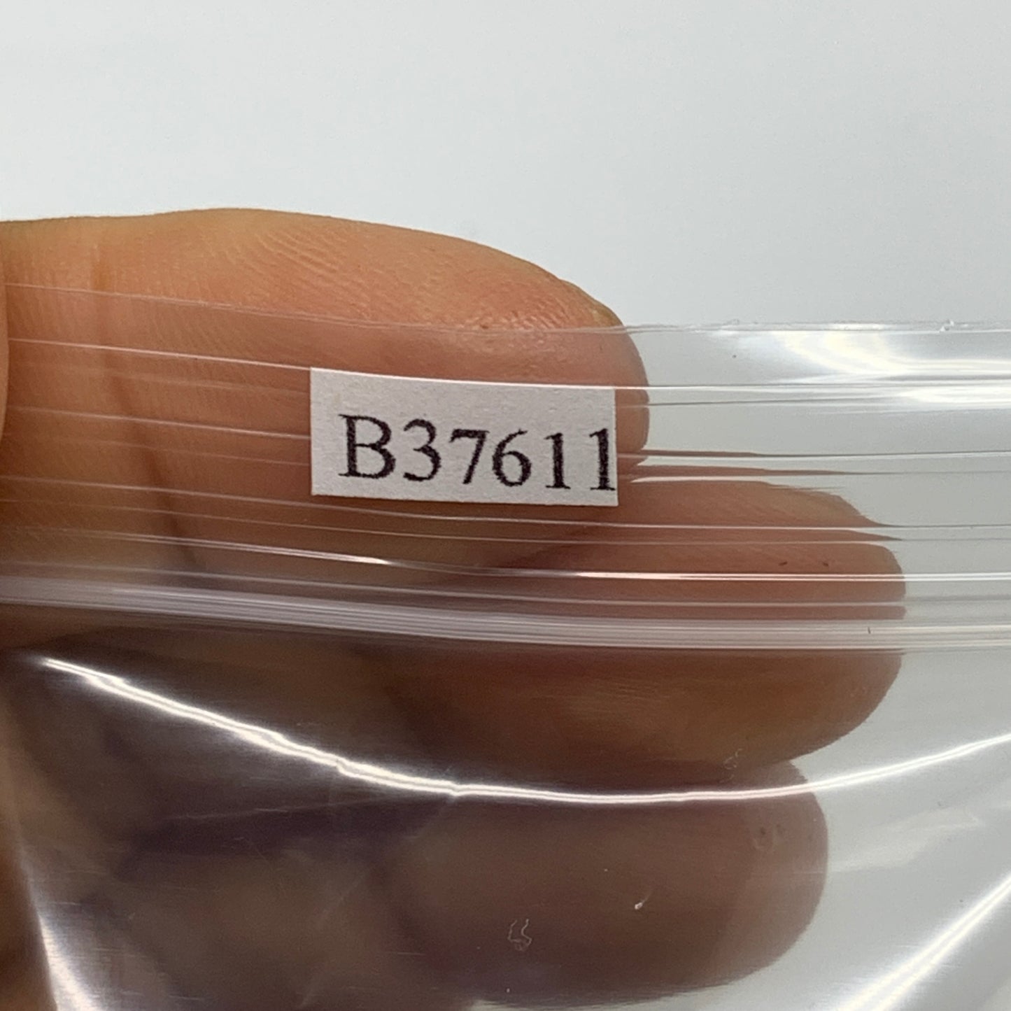 135.4g, 1.7"-1.9", 3pcs, Red Carnelian Palm-Stone Gem Crystal Polished, B37611