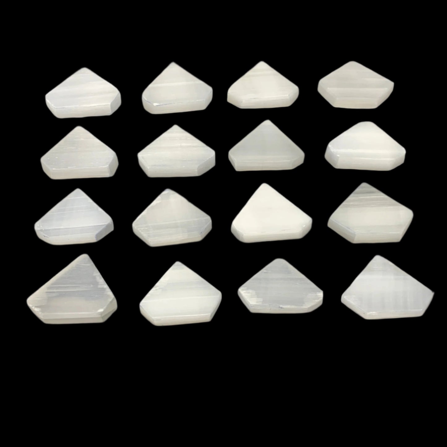 1pcs, 1.8"x2.1", 25g-40g, Selenite Crystal Triangle Shape, B35985