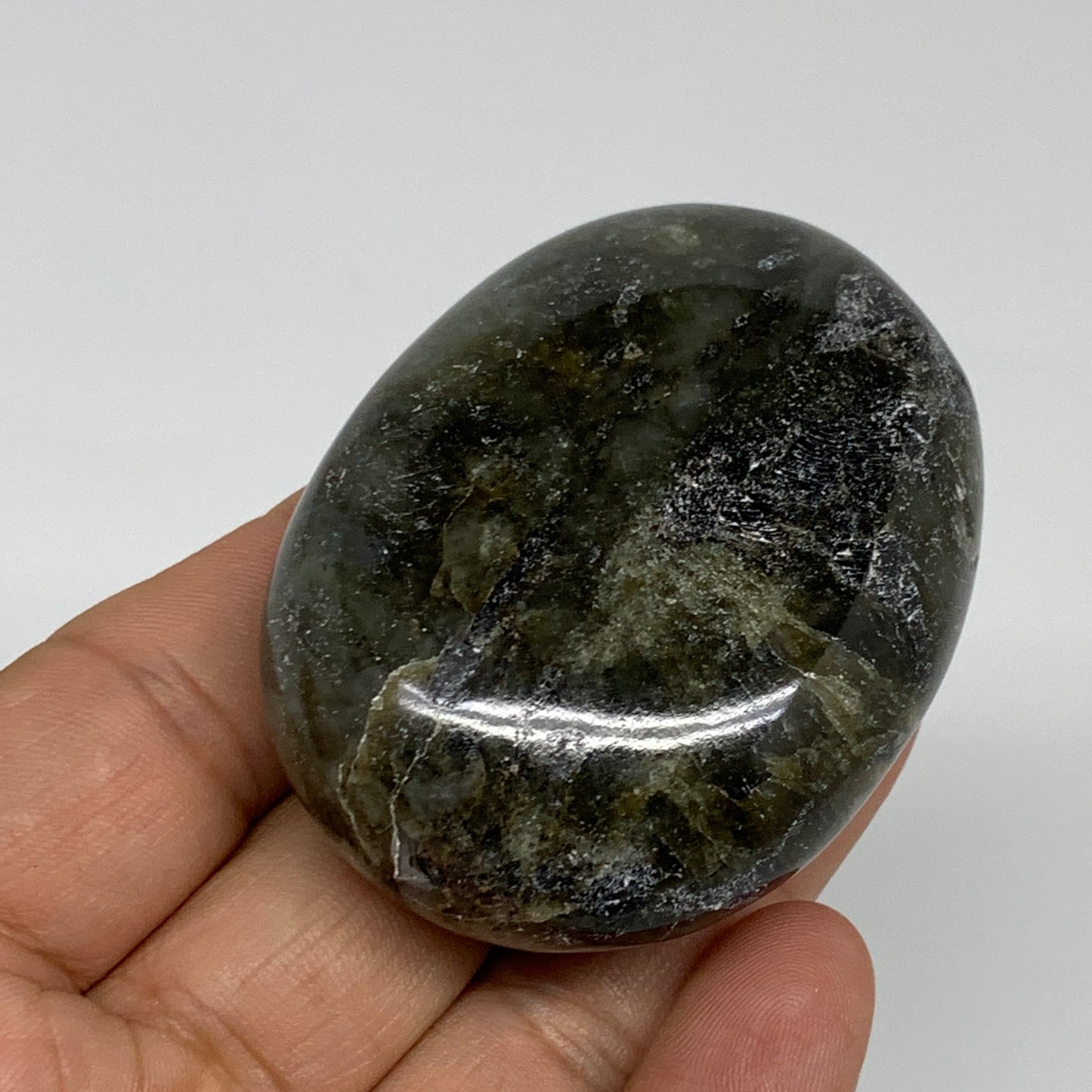 106.4g, 2.4"x1.8"x0.9", Natural Labradorite Palm-stone Tumbled Reiki, B35382