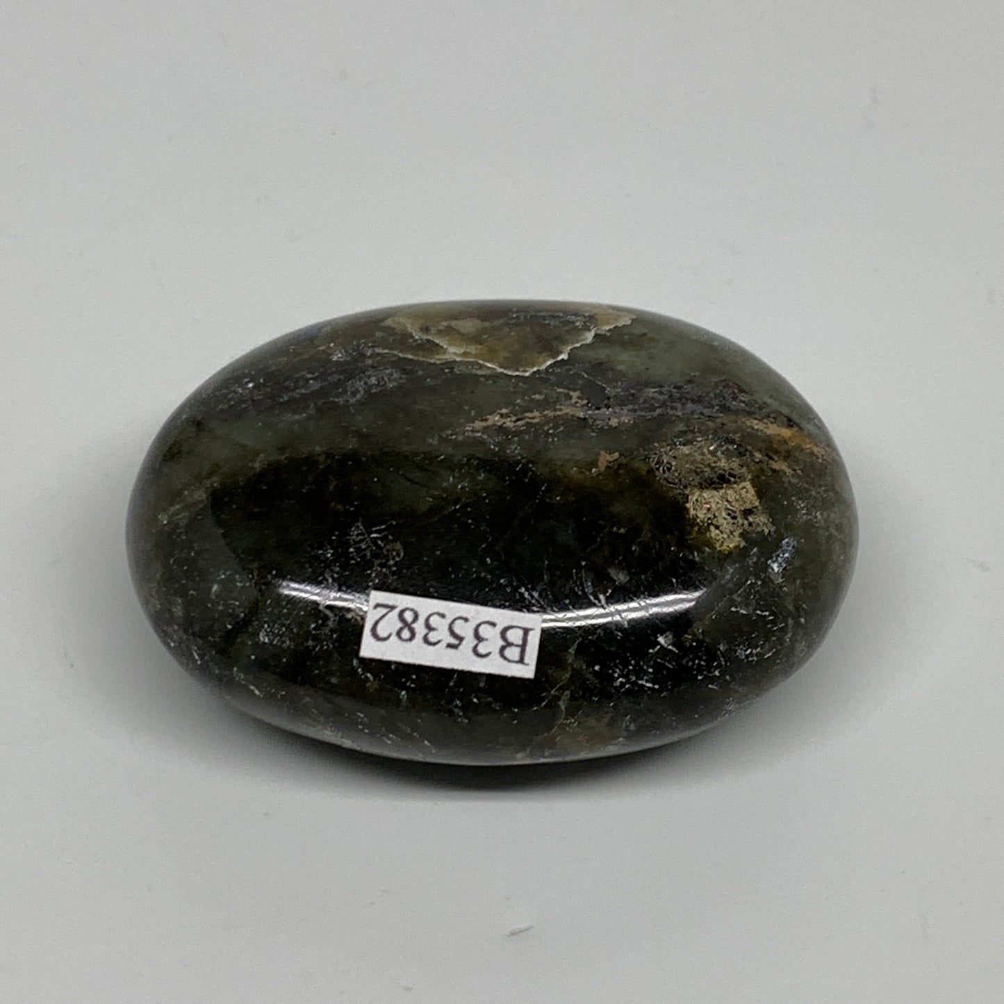 106.4g, 2.4"x1.8"x0.9", Natural Labradorite Palm-stone Tumbled Reiki, B35382