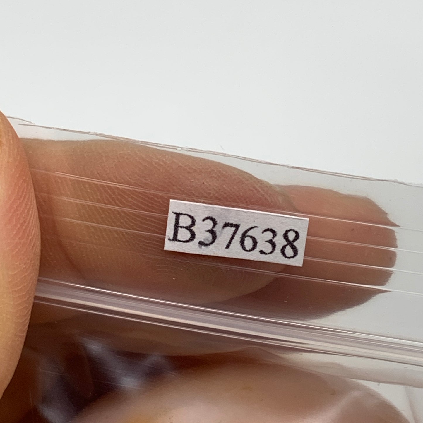 255.2g, 1.8"-2.1", 3pcs, Red Carnelian Palm-Stone Gem Crystal Polished, B37638