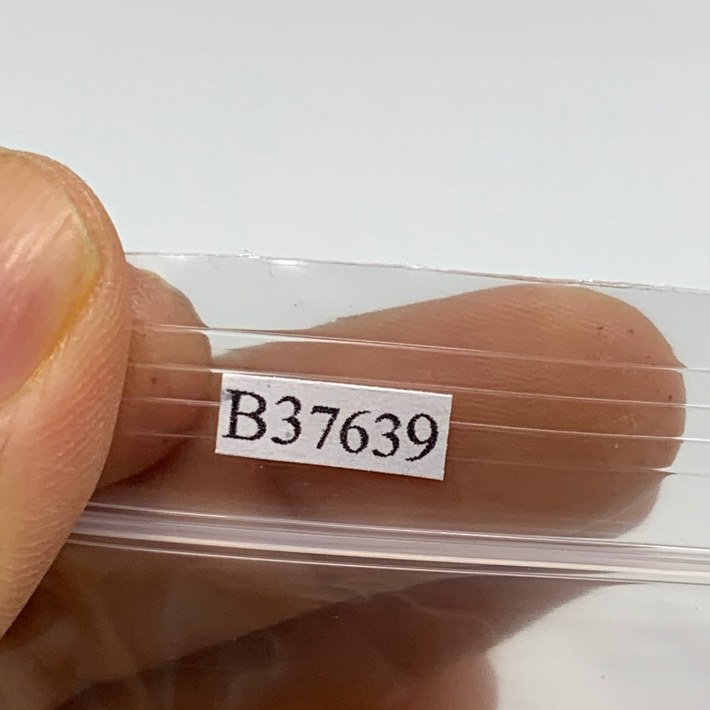 197.5g, 1.9"-2", 3pcs, Red Carnelian Palm-Stone Gem Crystal Polished, B37639