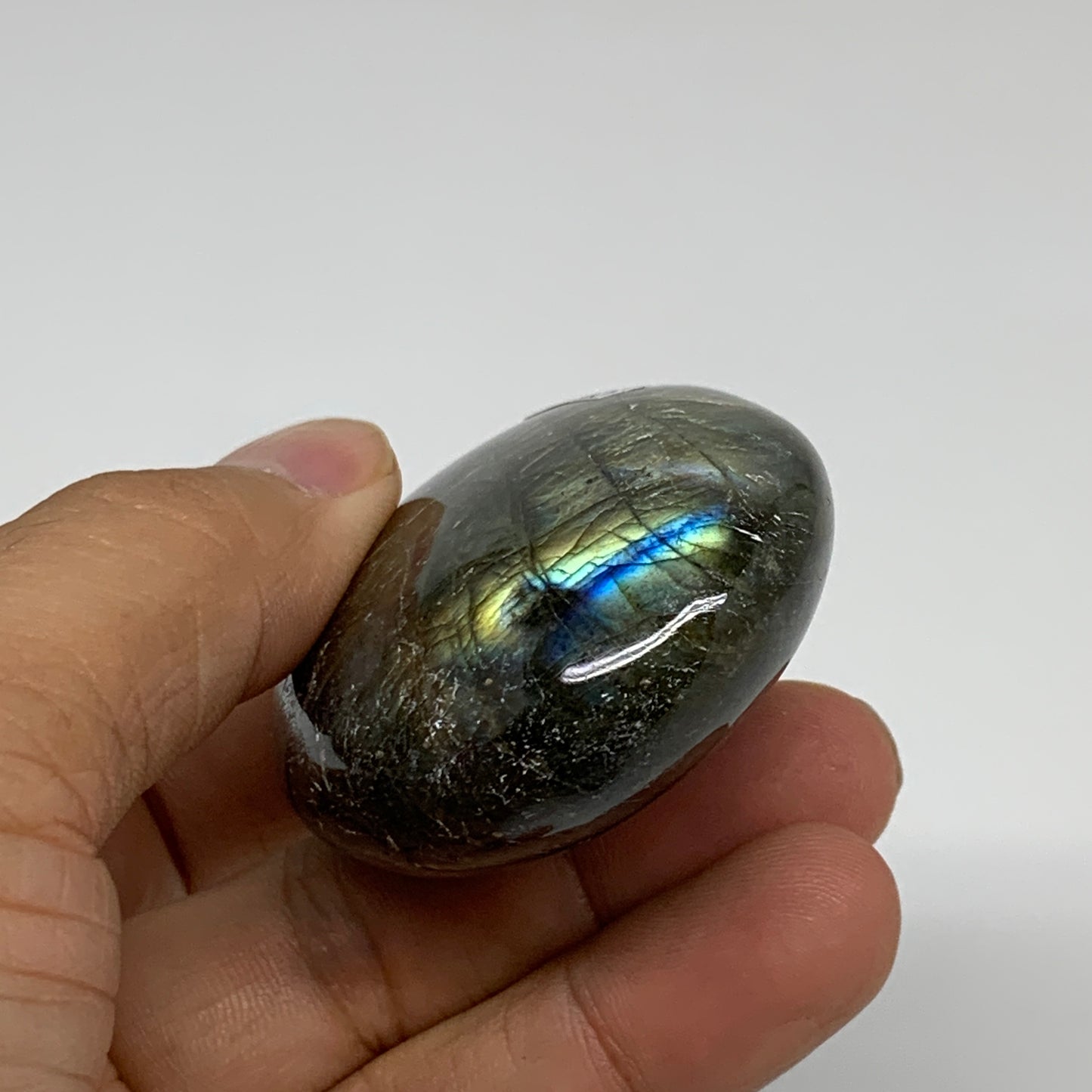 99.9g, 2.4"x1.7"x0.9", Natural Labradorite Palm-stone Tumbled Reiki, B35385