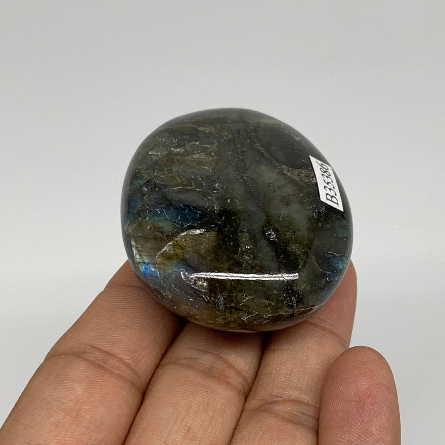 100g, 2.4"x1.7"x0.9", Natural Labradorite Palm-stone Tumbled Reiki, B35386