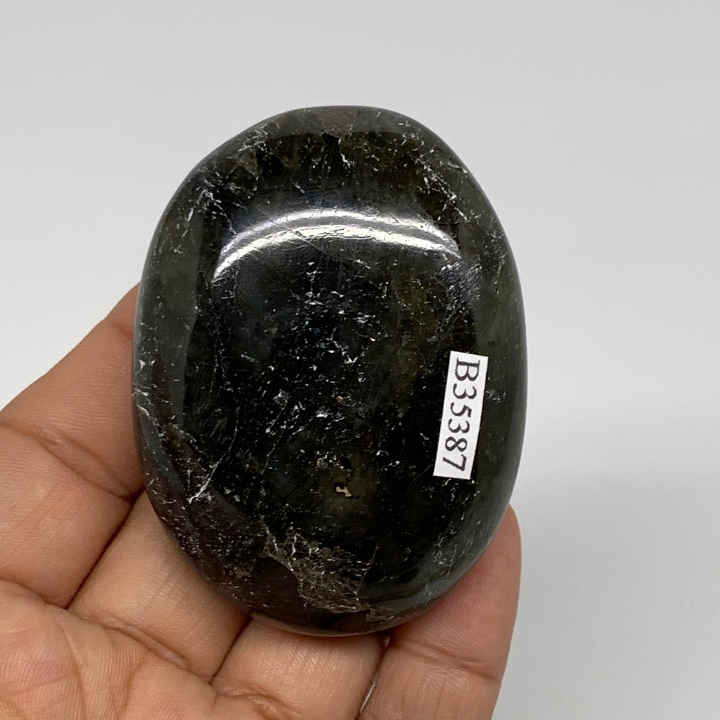 105.9g, 2.5"x1.8"x0.9", Natural Labradorite Palm-stone Tumbled Reiki, B35387