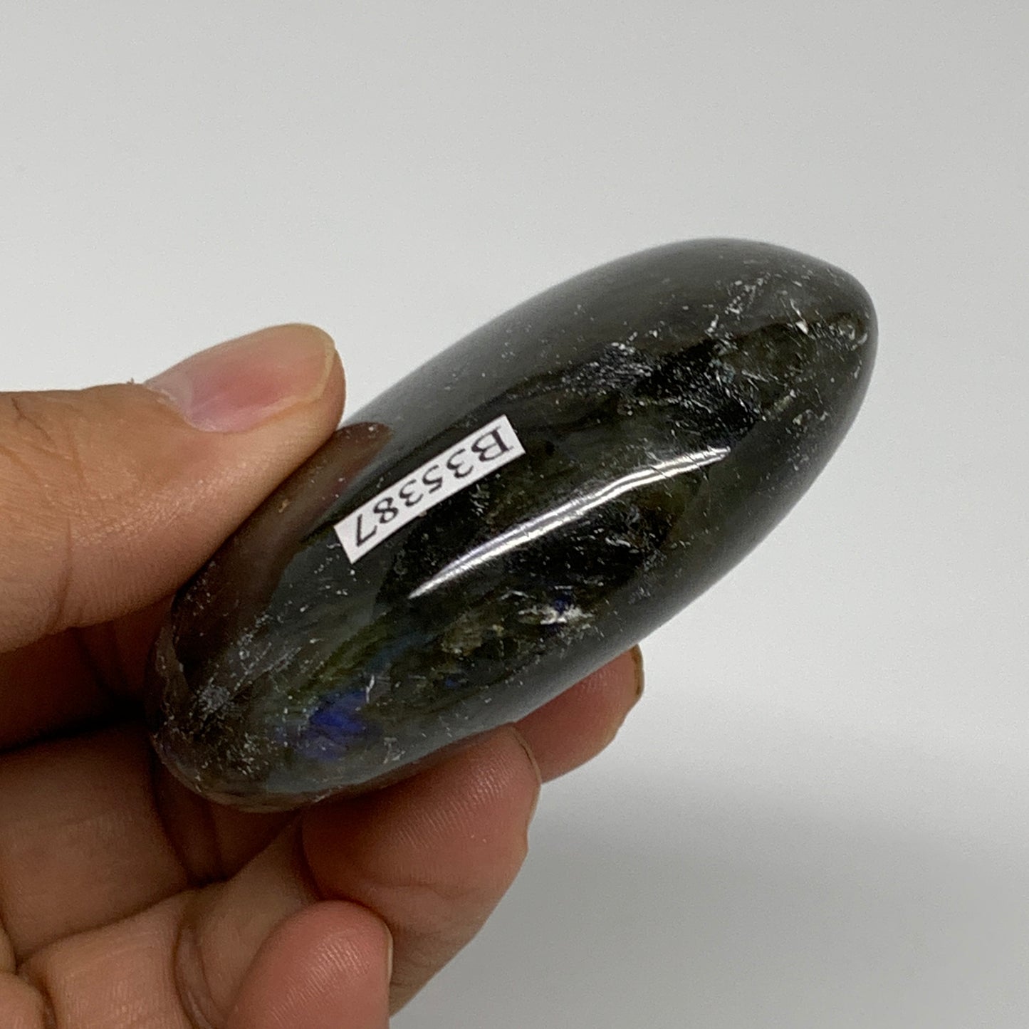105.9g, 2.5"x1.8"x0.9", Natural Labradorite Palm-stone Tumbled Reiki, B35387