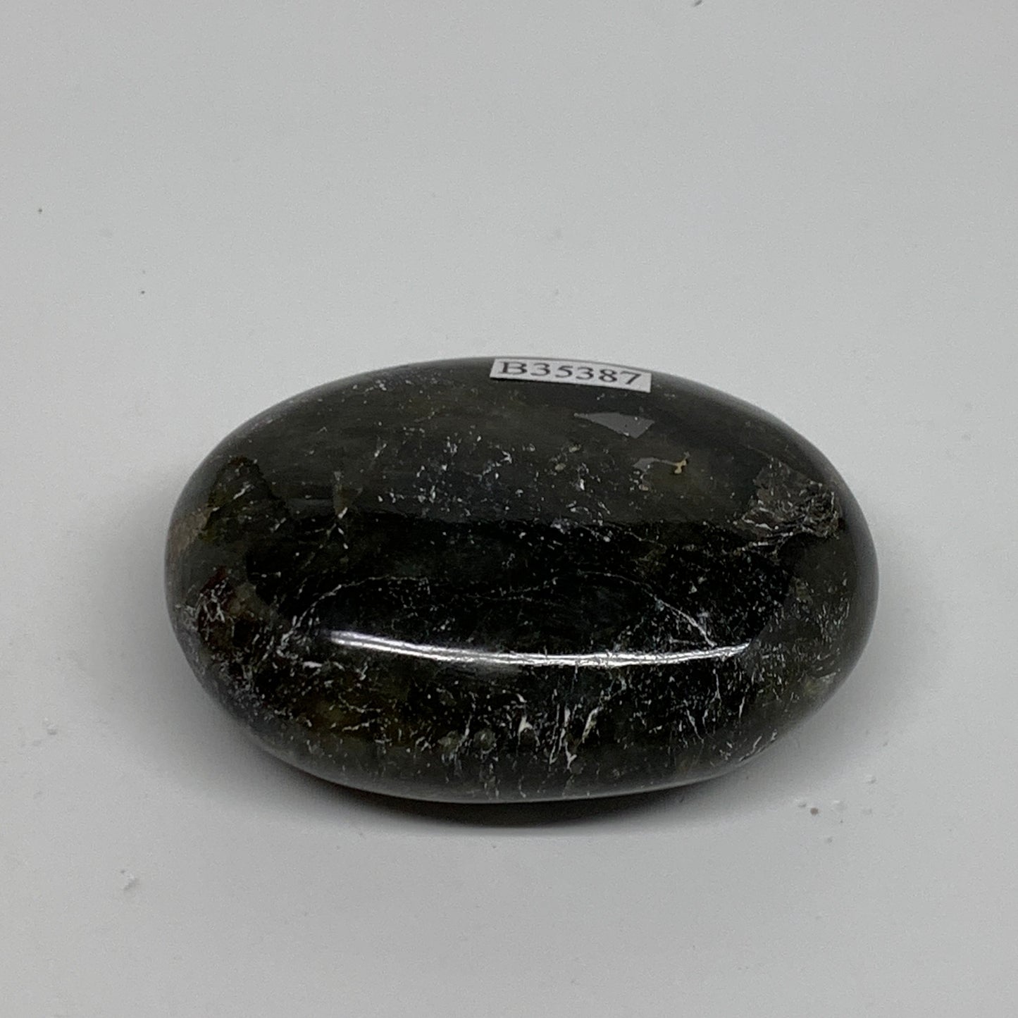 105.9g, 2.5"x1.8"x0.9", Natural Labradorite Palm-stone Tumbled Reiki, B35387