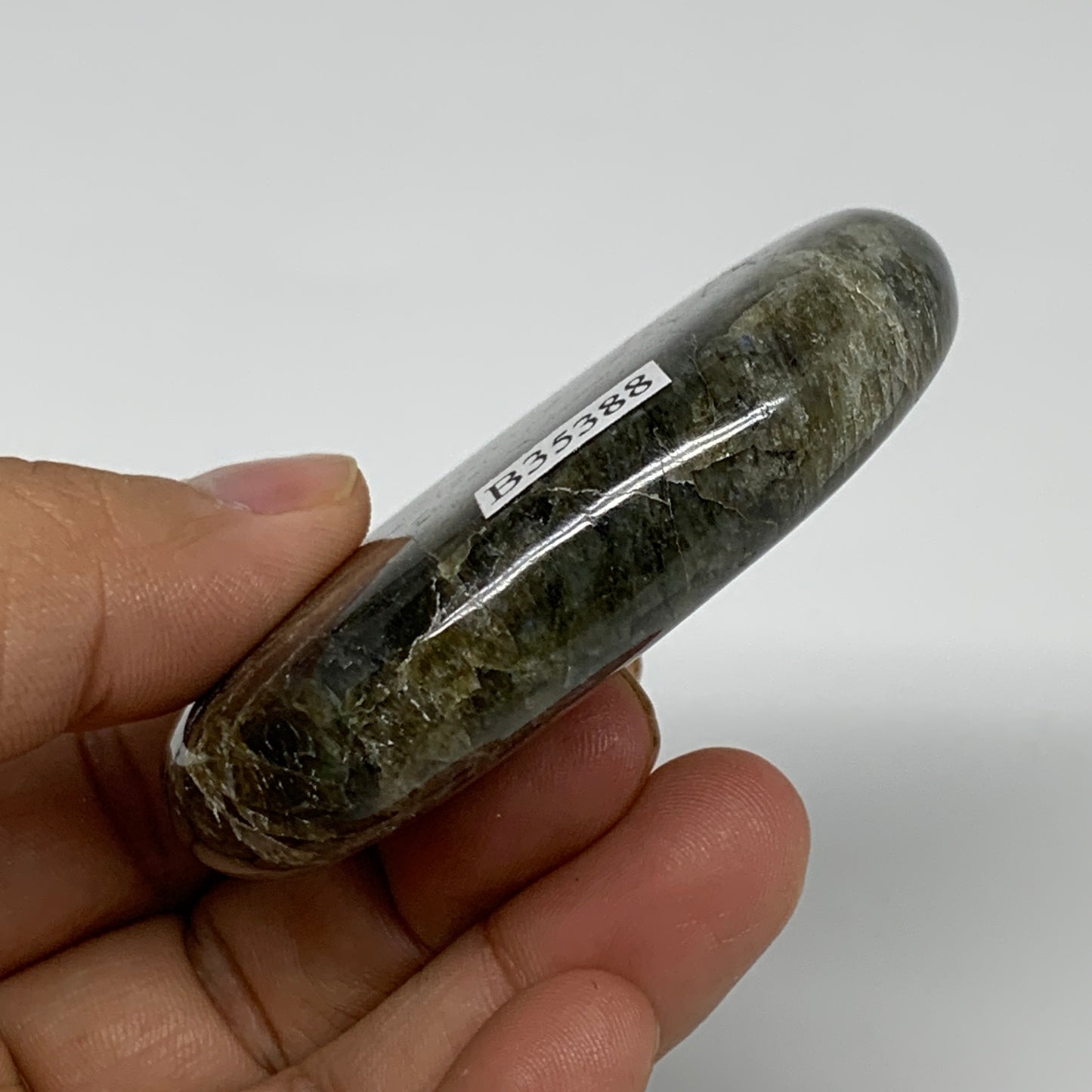 91.7g, 2.6"x1.9"x0.6", Natural Labradorite Palm-stone Tumbled Reiki, B35388