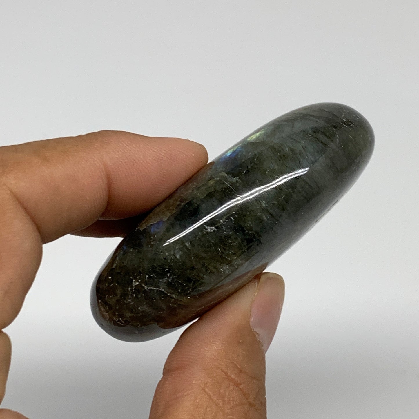 99.9g, 2.5"x1.8"x0.8", Natural Labradorite Palm-stone Tumbled Reiki, B35389