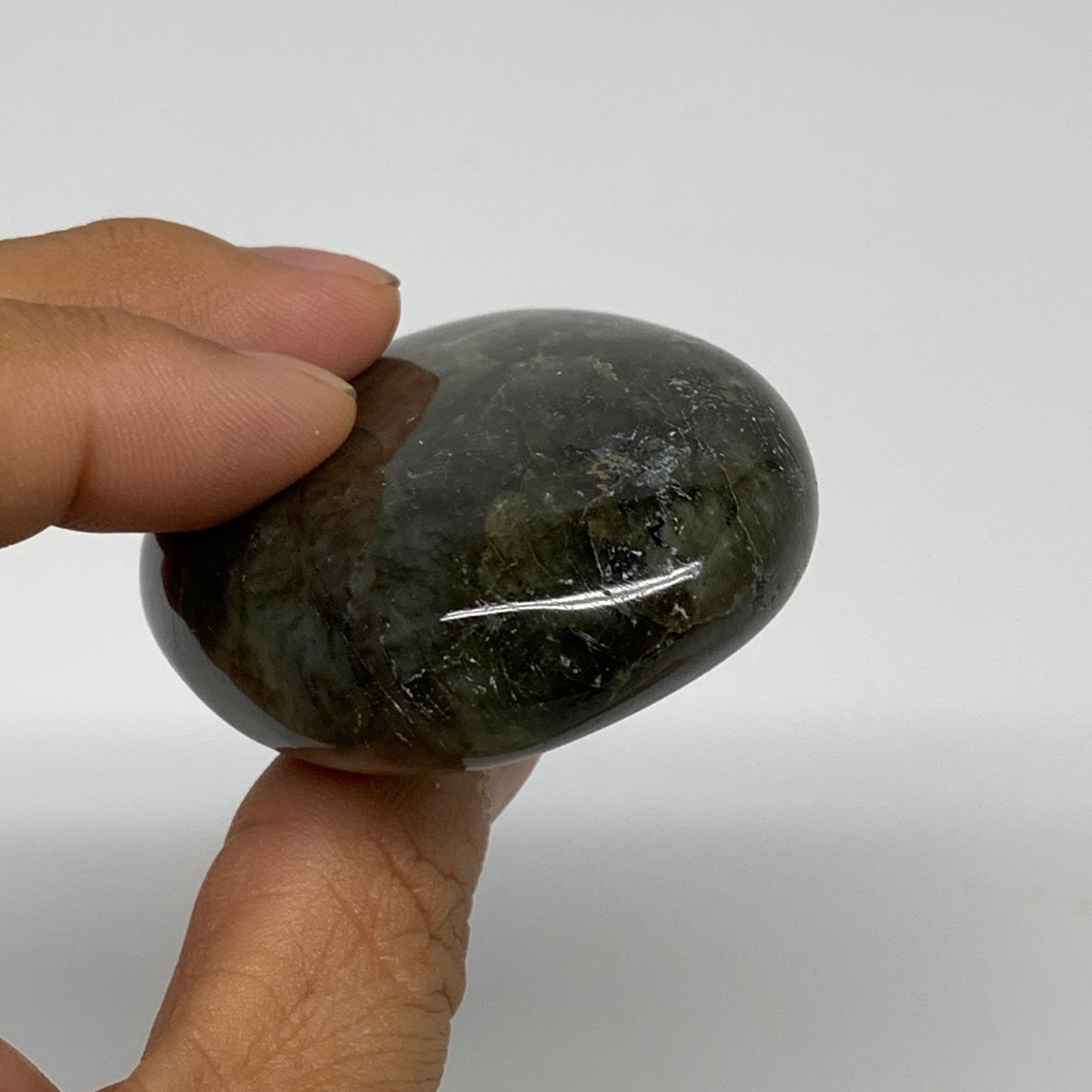 99.9g, 2.5"x1.8"x0.8", Natural Labradorite Palm-stone Tumbled Reiki, B35389